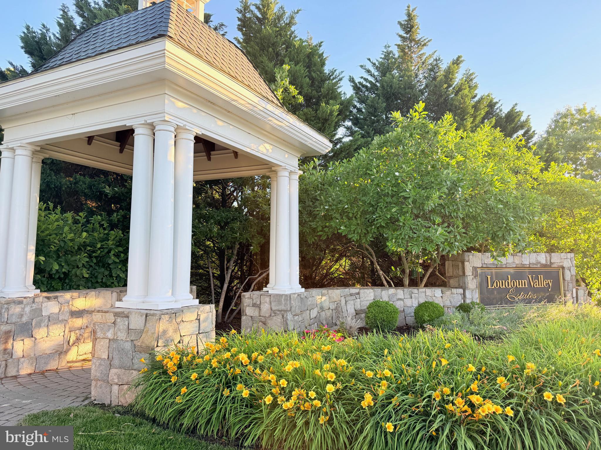 LOUDOUN VALLEY ESTATES - Residential