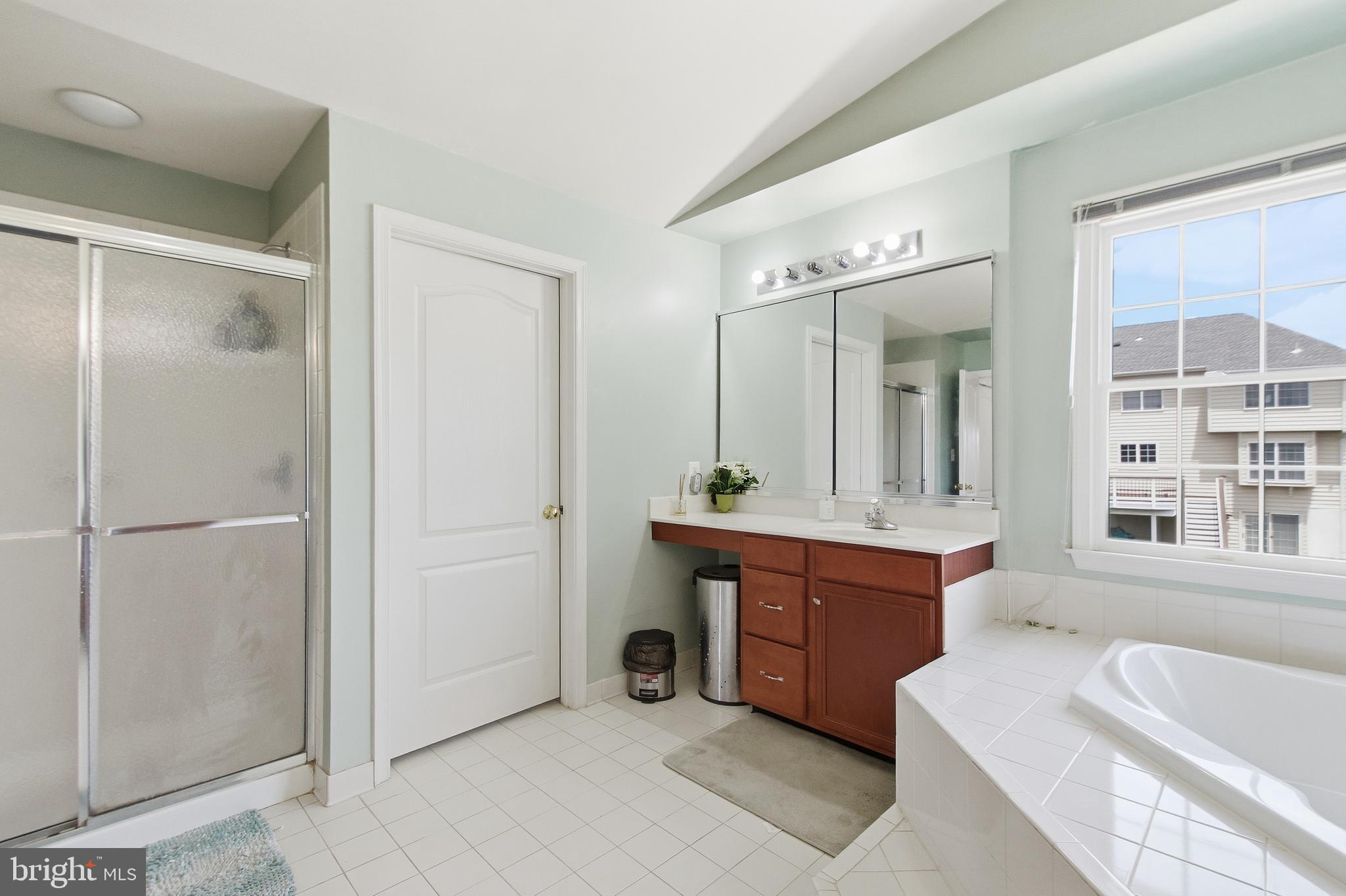 LOUDOUN VALLEY ESTATES - Residential