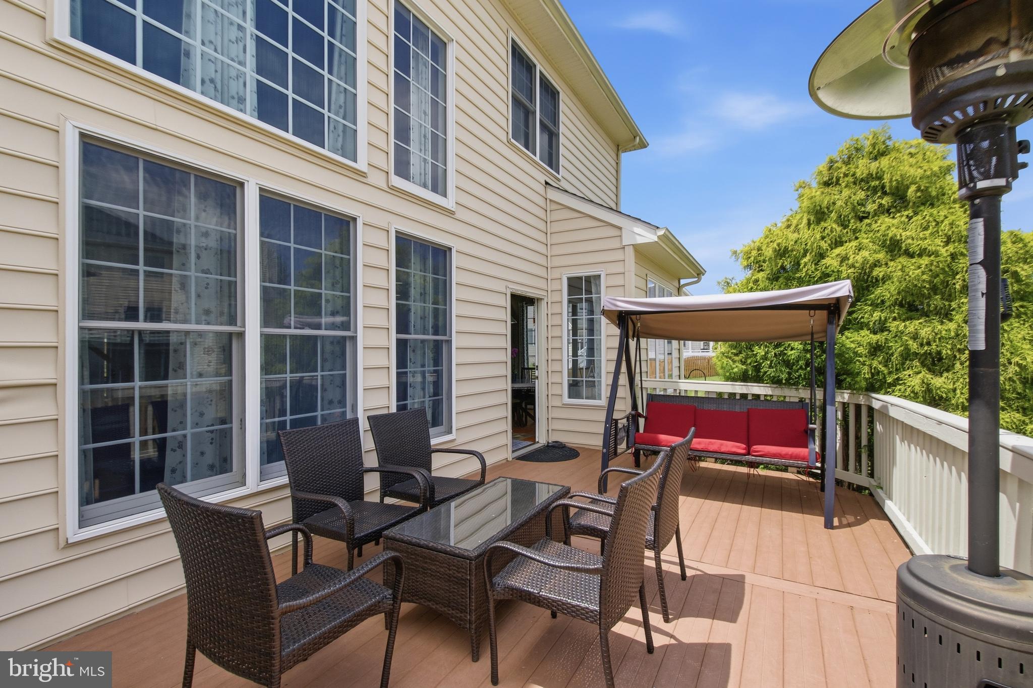 LOUDOUN VALLEY ESTATES - Residential