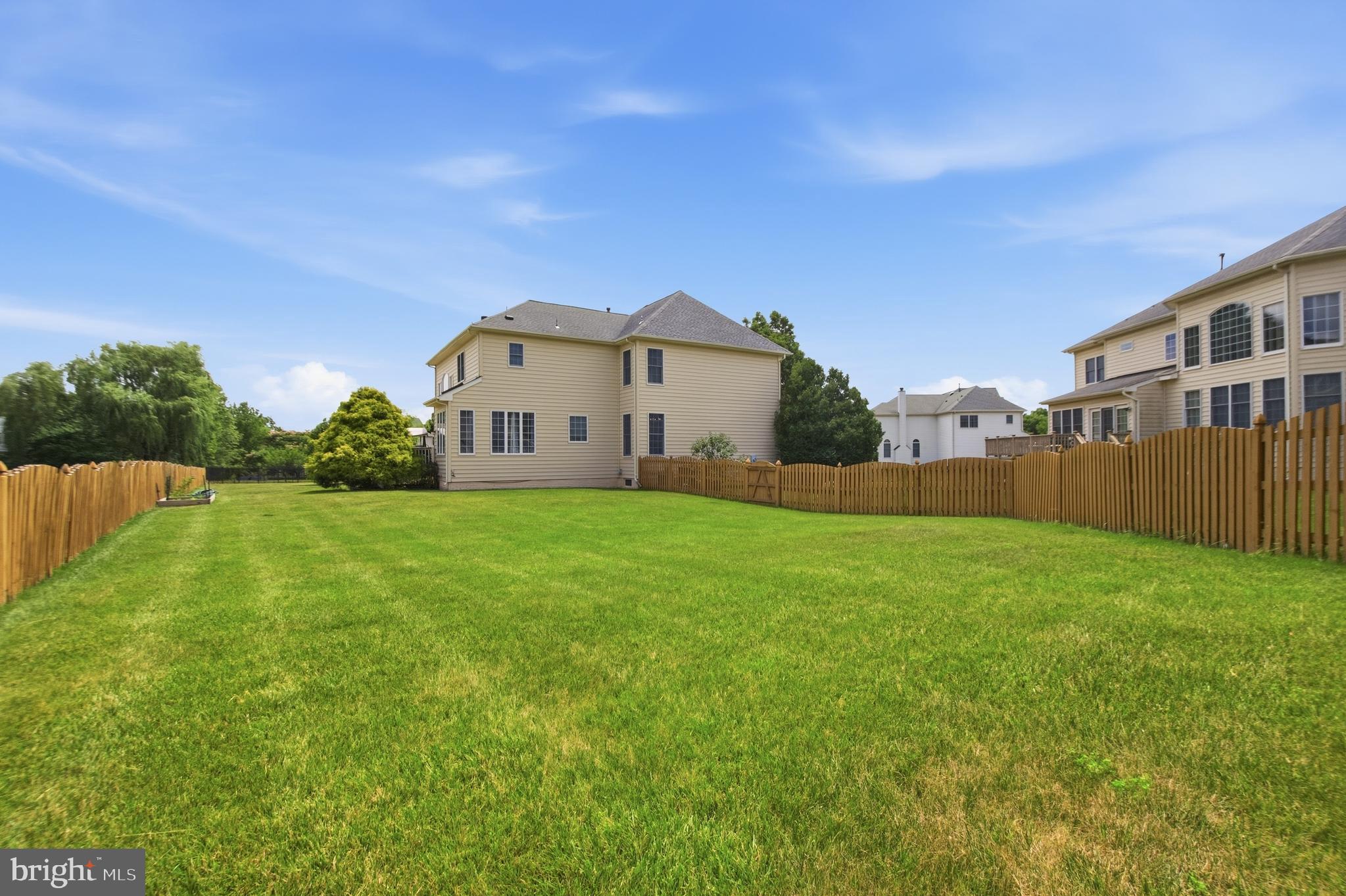 LOUDOUN VALLEY ESTATES - Residential