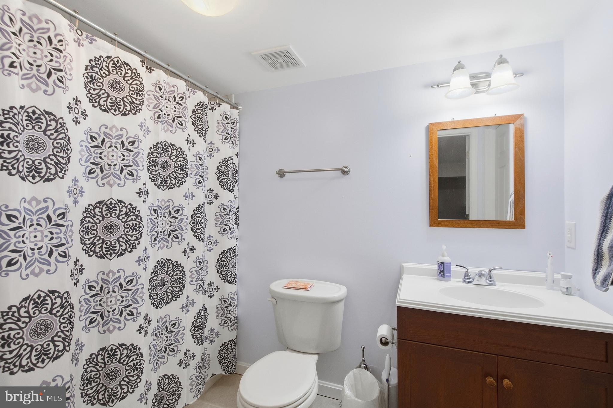 LOUDOUN VALLEY ESTATES - Residential