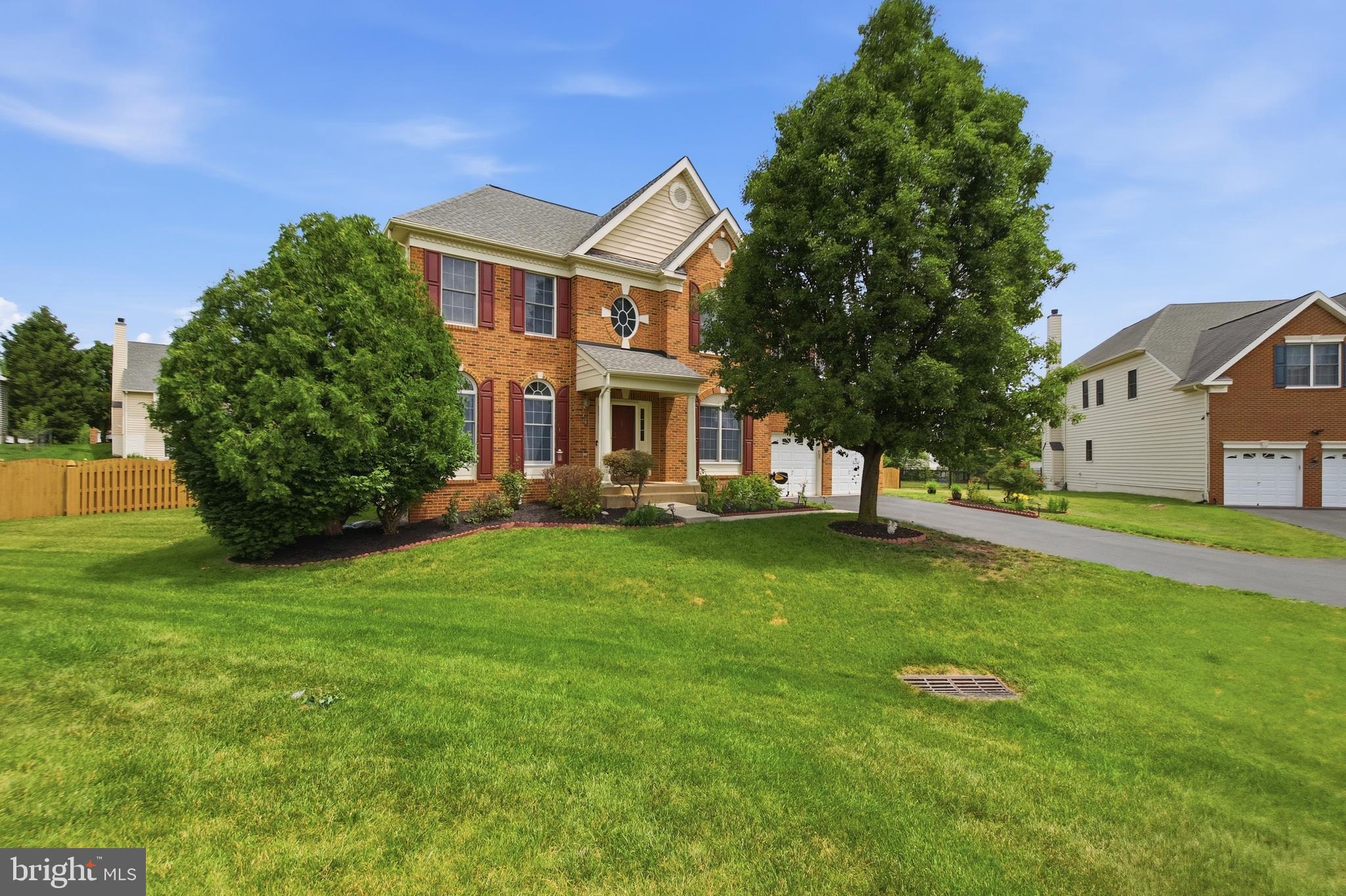 LOUDOUN VALLEY ESTATES - Residential
