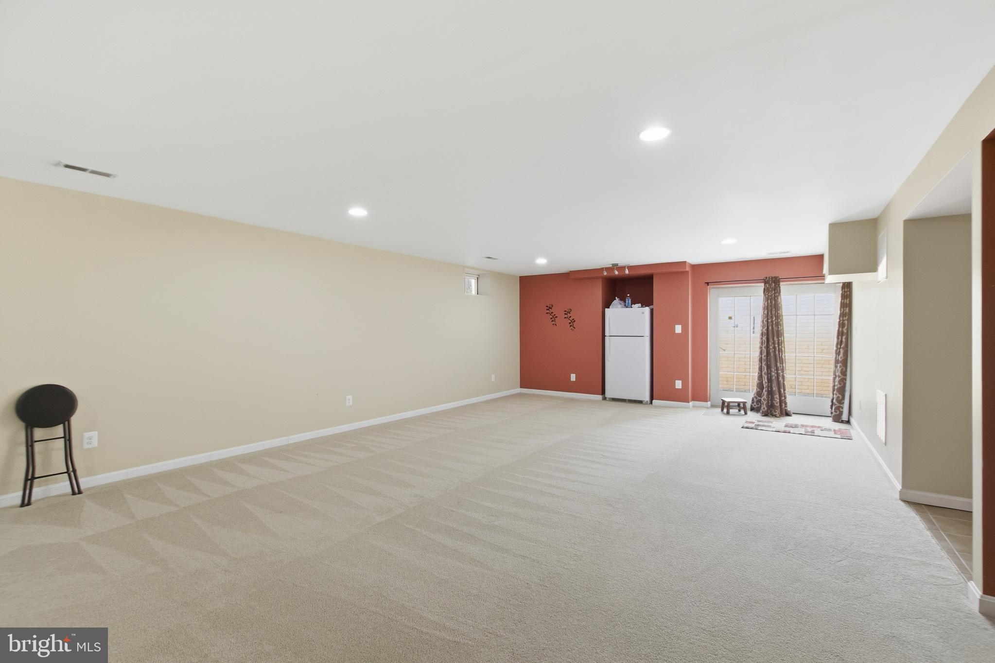 LOUDOUN VALLEY ESTATES - Residential