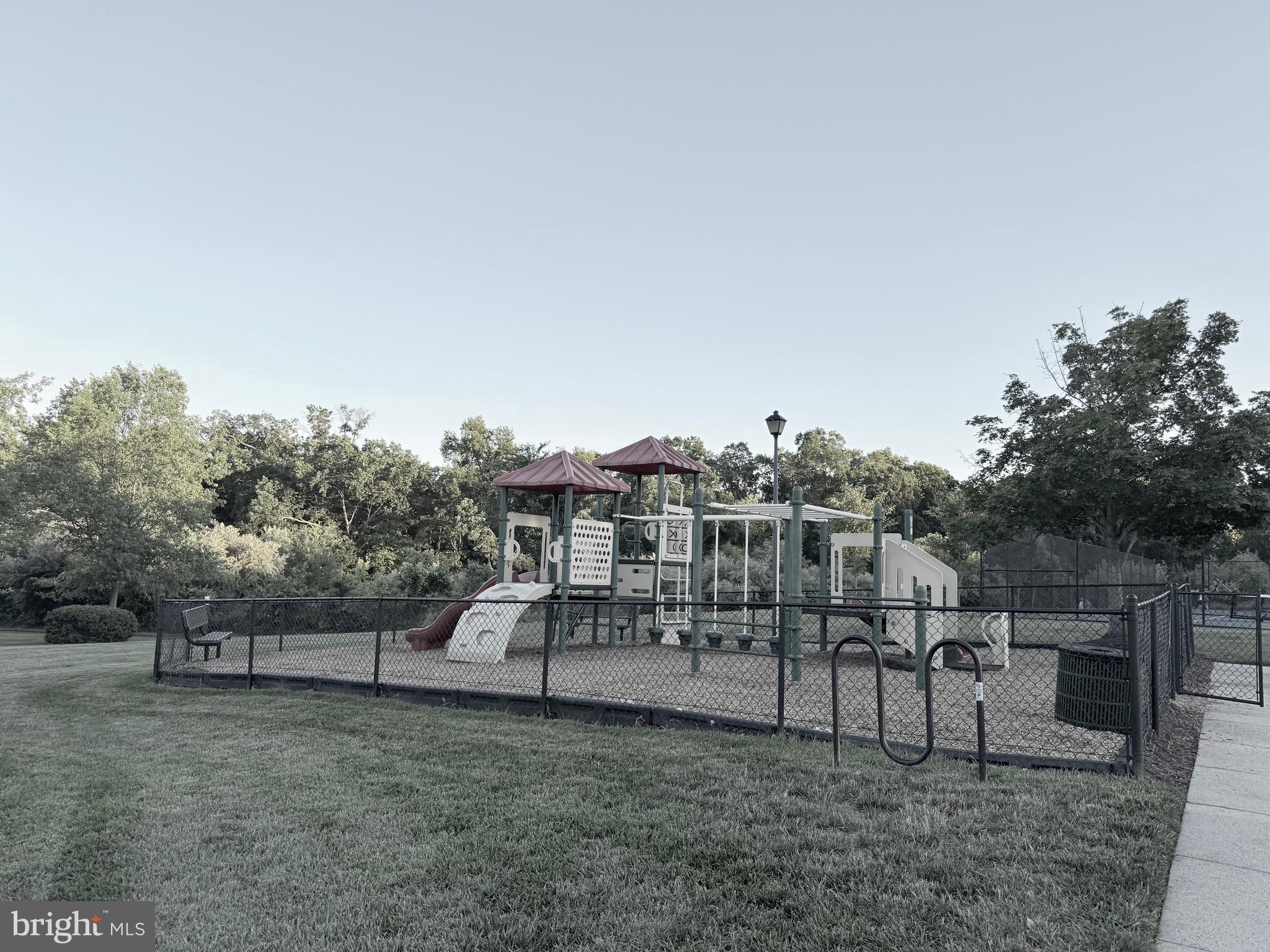 LOUDOUN VALLEY ESTATES - Residential