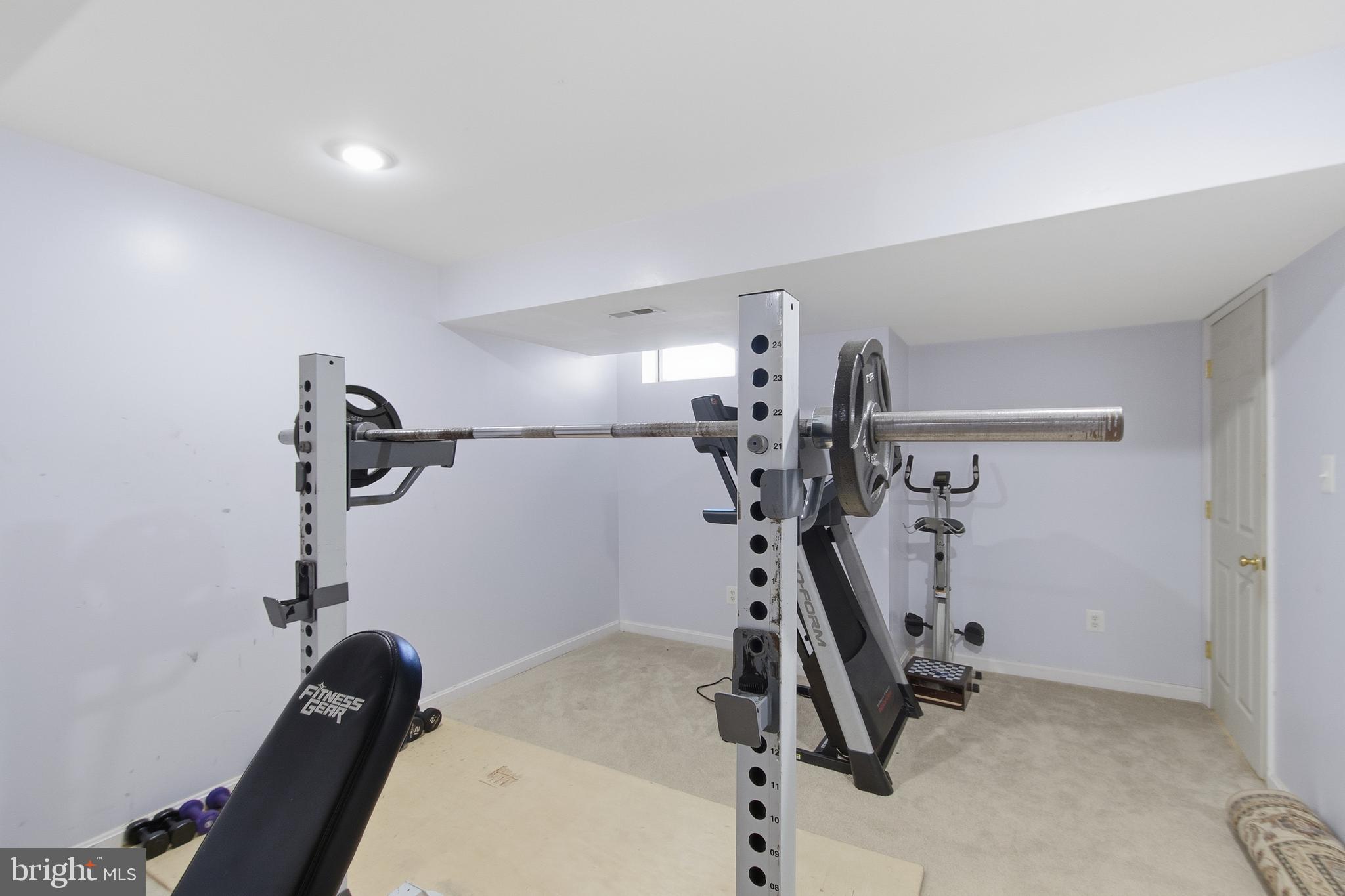 LOUDOUN VALLEY ESTATES - Residential