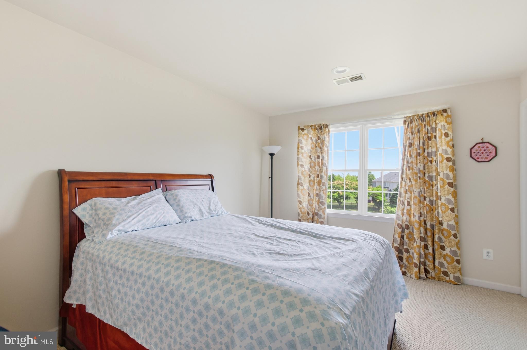LOUDOUN VALLEY ESTATES - Residential