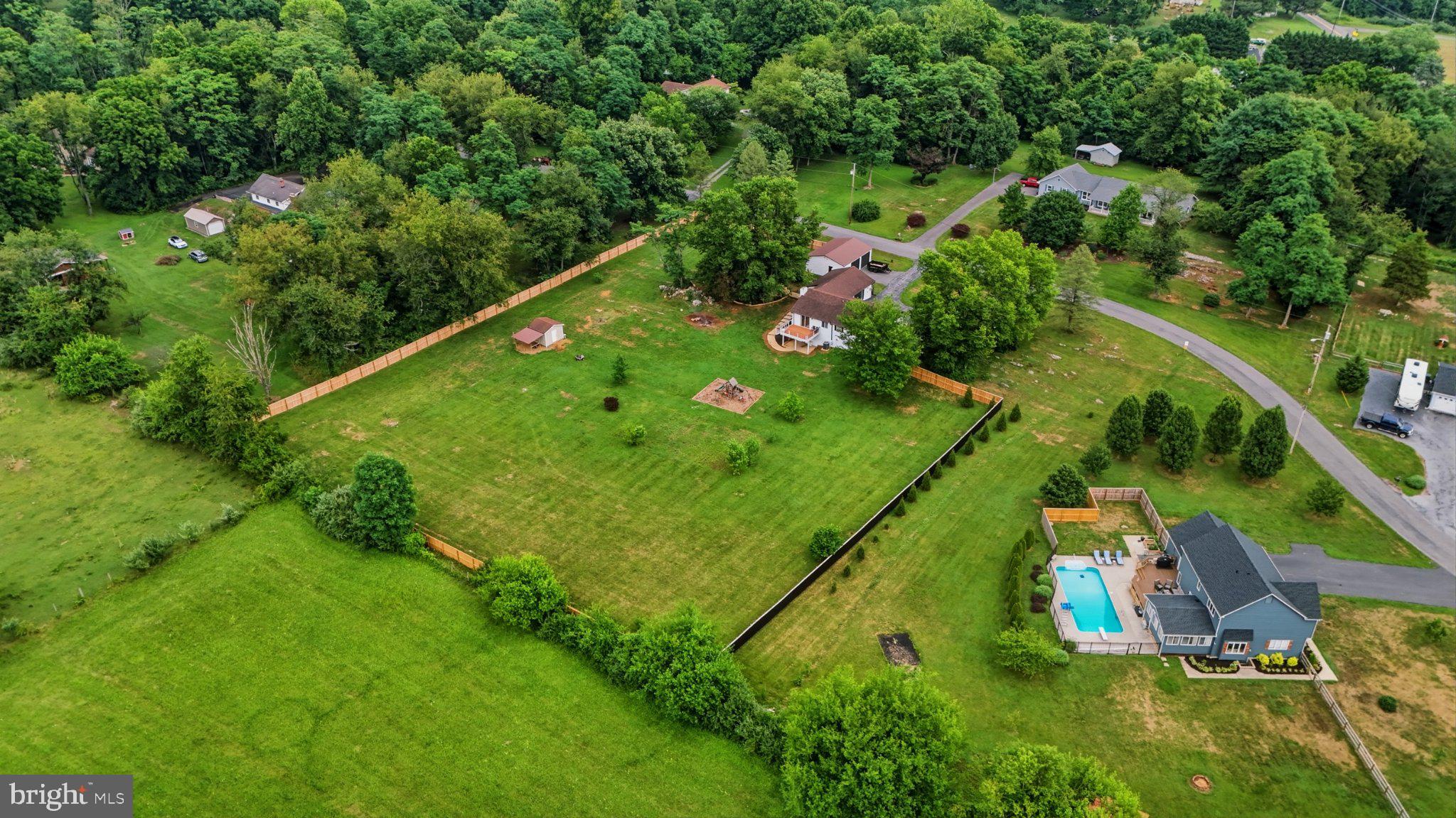 GOLDEN MEADOWS - Residential