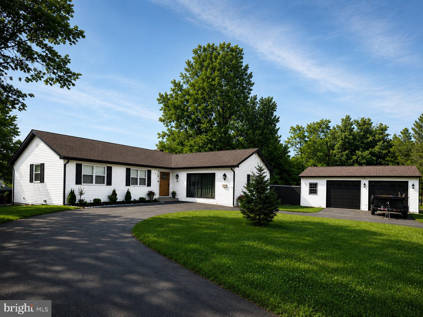 GOLDEN MEADOWS - Residential
