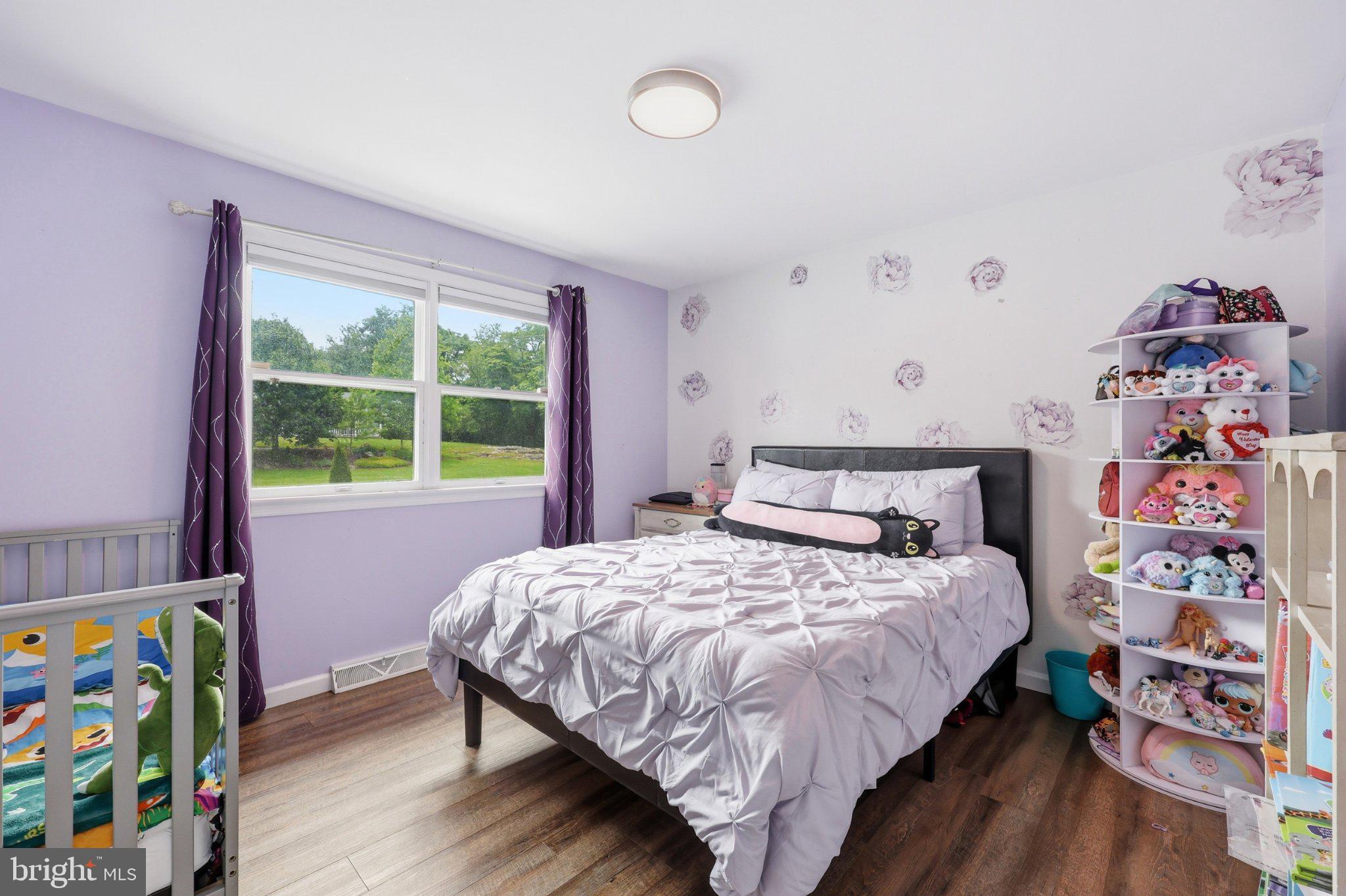 GOLDEN MEADOWS - Residential