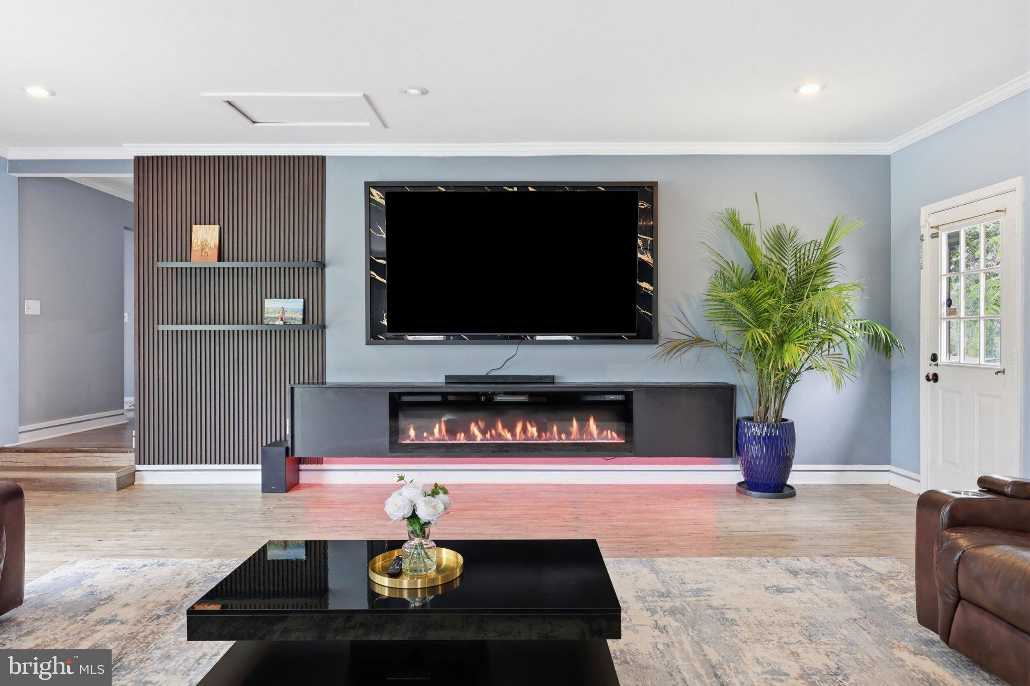 GOLDEN MEADOWS - Residential