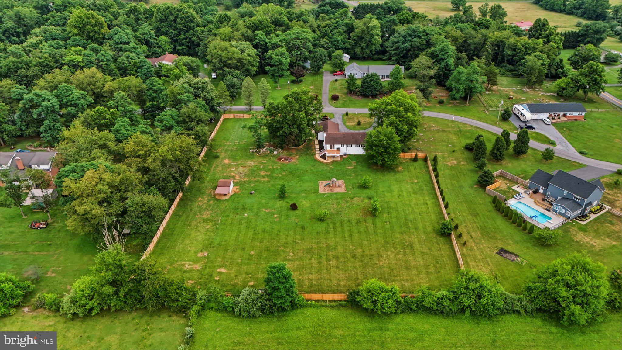 GOLDEN MEADOWS - Residential