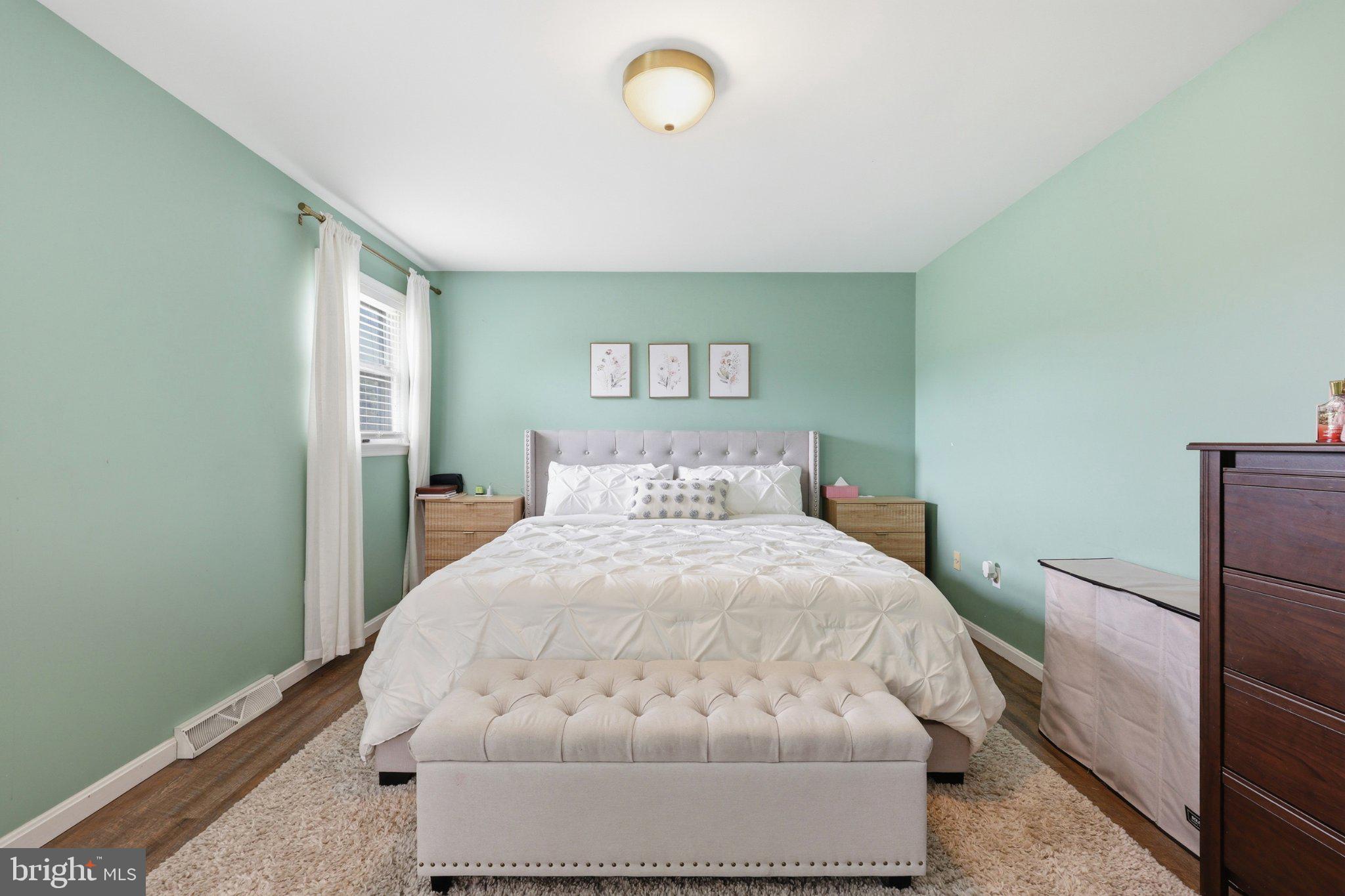 GOLDEN MEADOWS - Residential