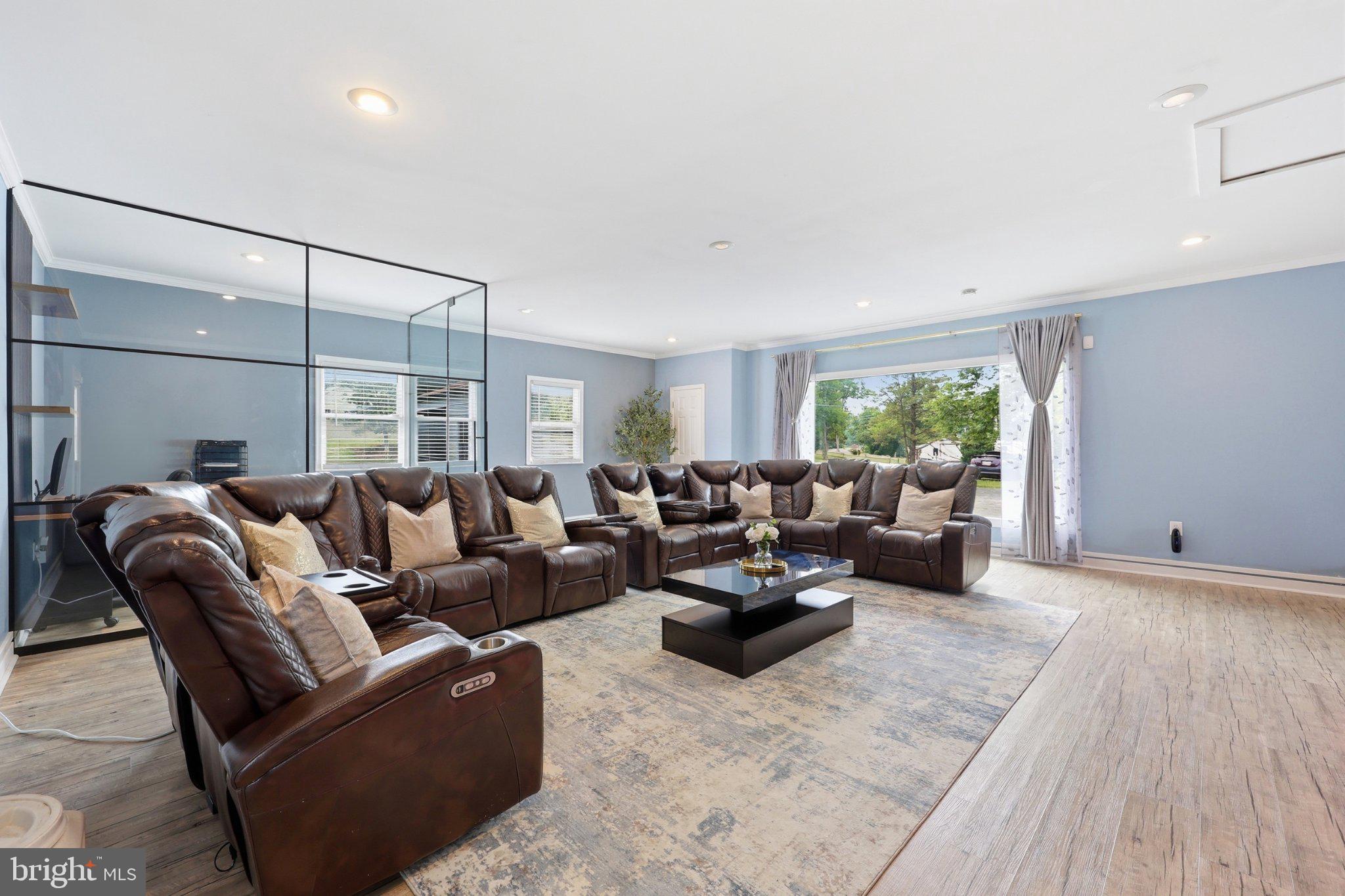 GOLDEN MEADOWS - Residential