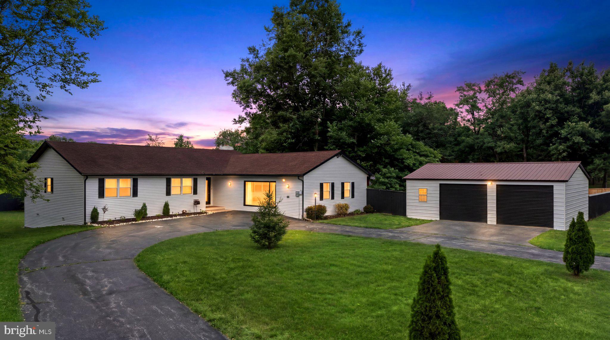 GOLDEN MEADOWS - Residential