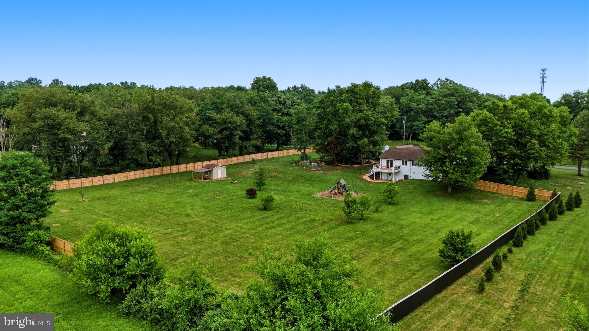 GOLDEN MEADOWS - Residential