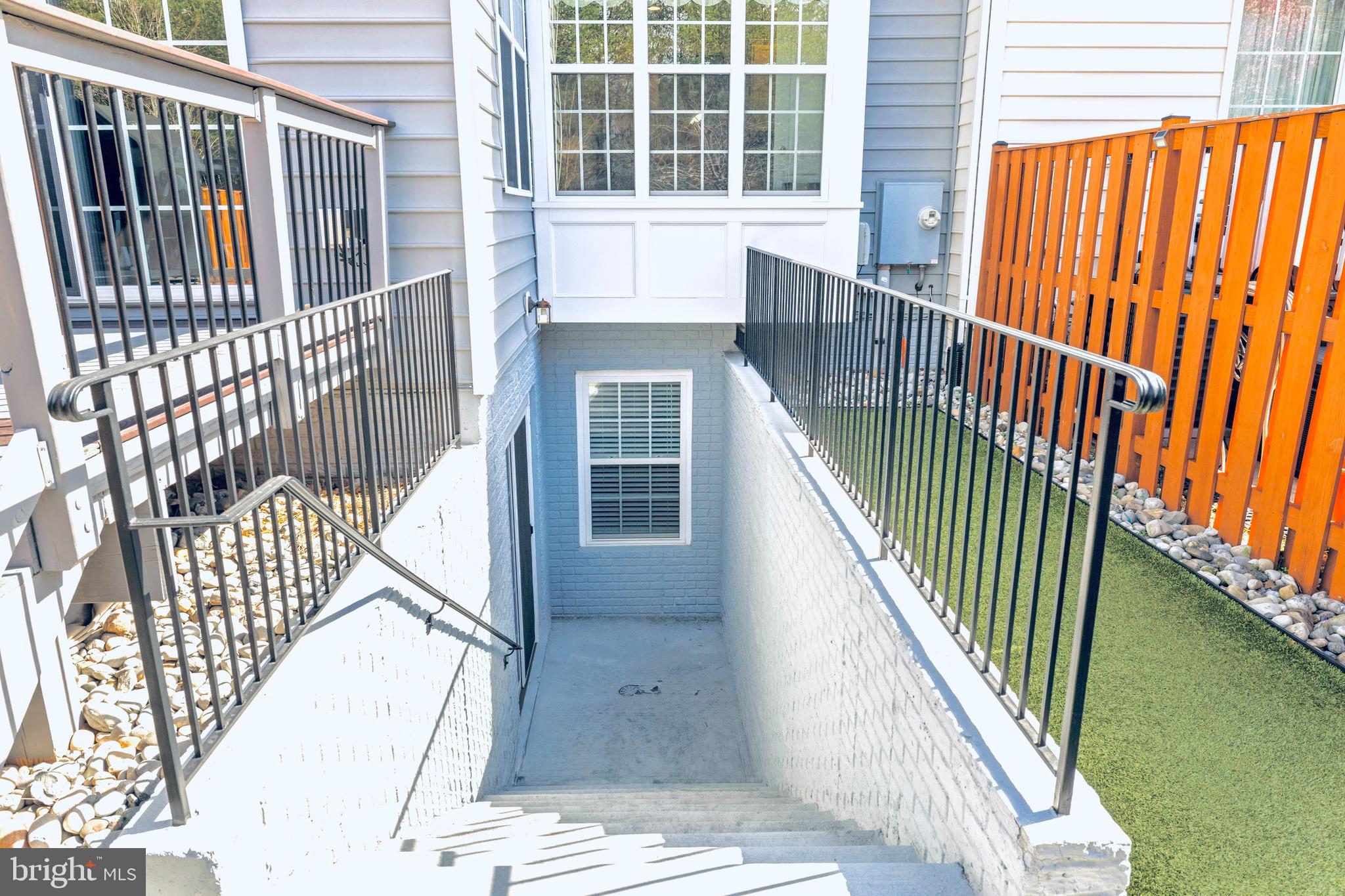 SADDLE RIDGE - Residential