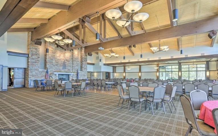 ARROWHEAD  LAKES - Residential