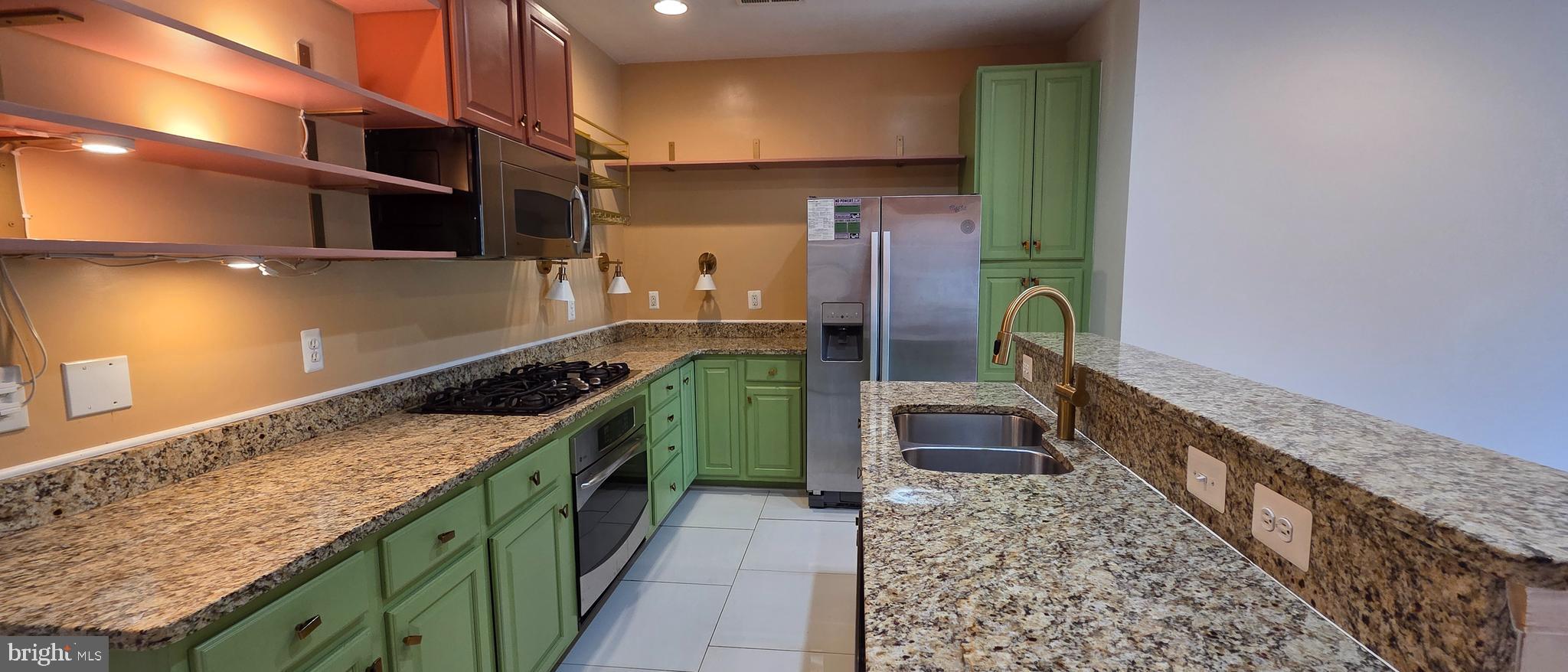 POTOMAC CLUB - Residential