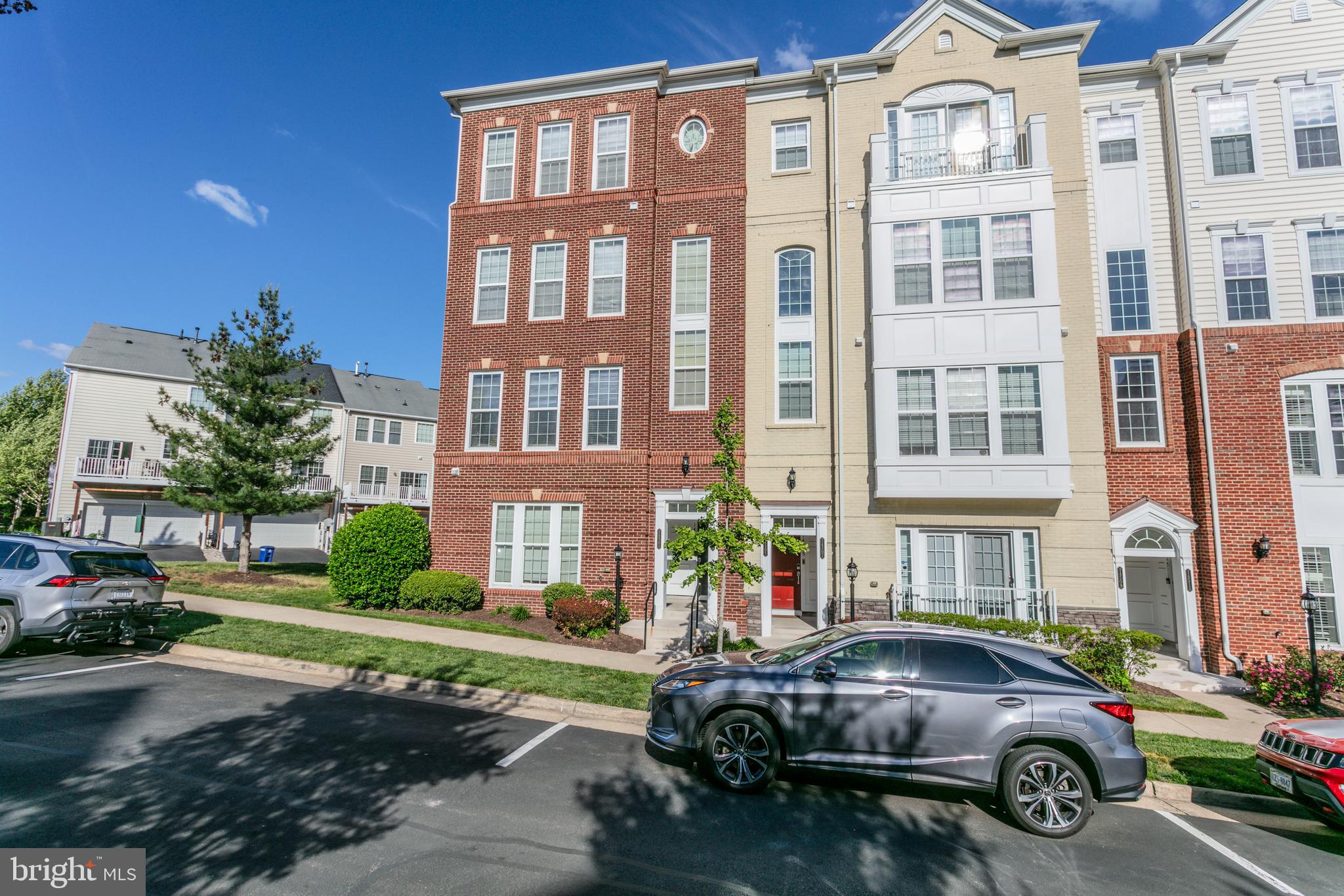 POTOMAC CLUB - Residential
