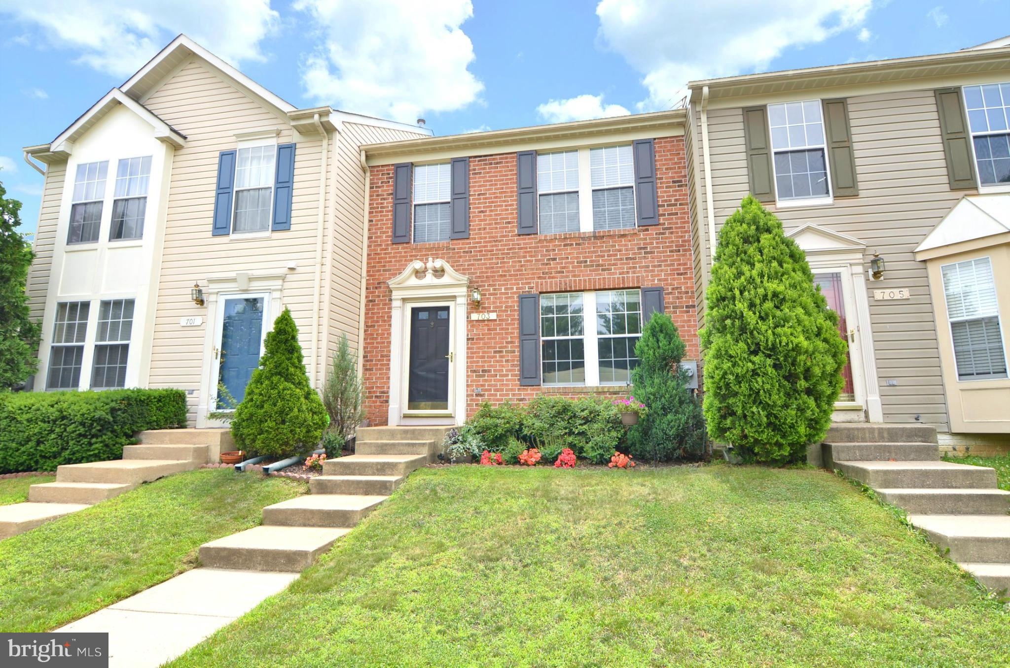 UPDATED/UPGRADED FEATURES IN THIS UPSCALE HOME**SS APPLIANCES** GORGEOUS WOOD FLOORS THROUGHOUT MAIN LEVEL**DECK OFF KITCHEN GREAT FOR ENTERTAINING**BACKS TO COMM. OPEN SPACE**ENJOY THE COMMUNITY RECREATIONAL PARADISE, INCLUDING SWIMMING POOLS, TENNIS COURTS, WALKING TRAILS, PLAYGROUNDS, EXERCISE FACILITIES, ETC.**QUICK ACCESS TO MAJOR HIGHWAYS AND MARC TRAIN FOR EASY COMMUTE**SEE IT TODAY!!