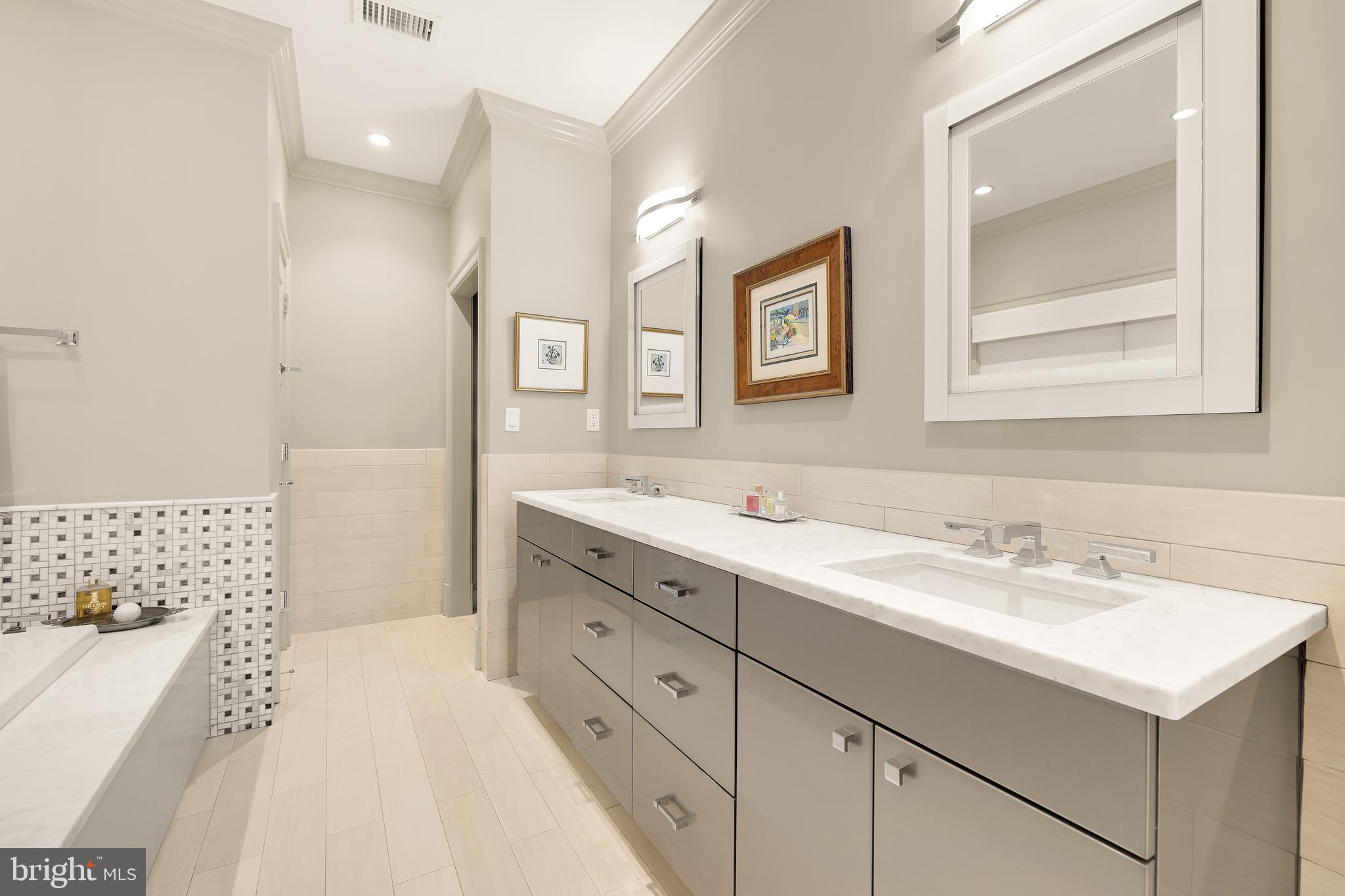 BERKLEY - Residential