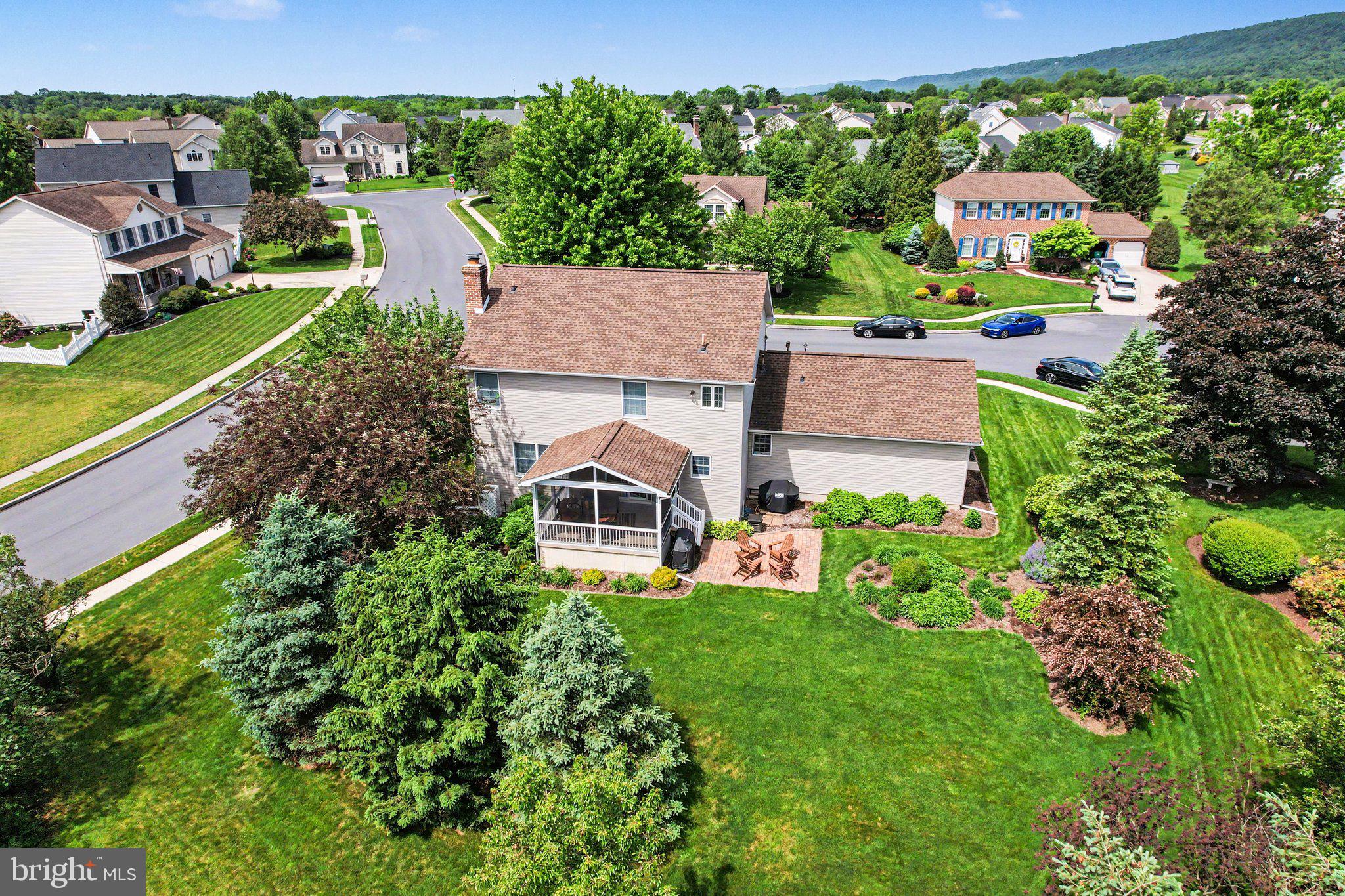 WESTBURY - Residential