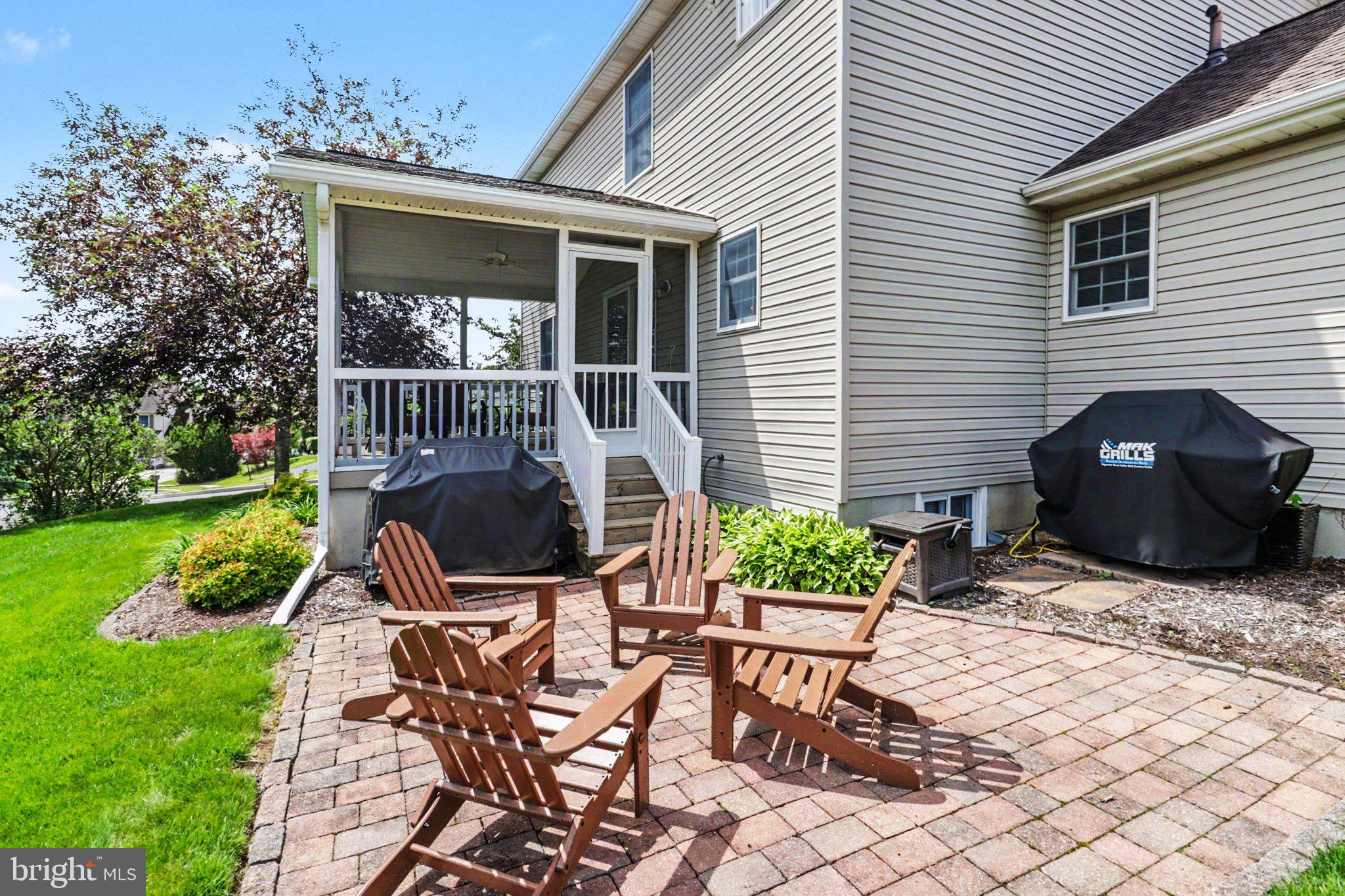 WESTBURY - Residential
