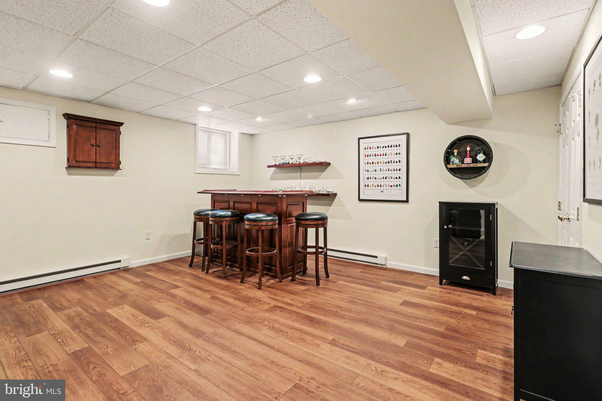 WESTBURY - Residential
