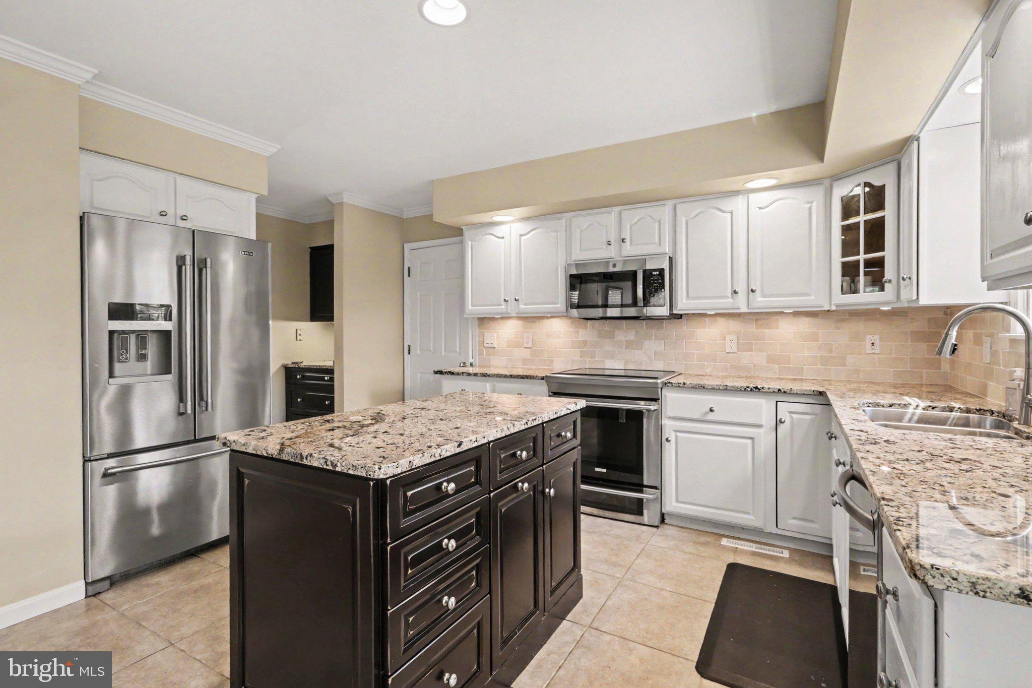 WESTBURY - Residential