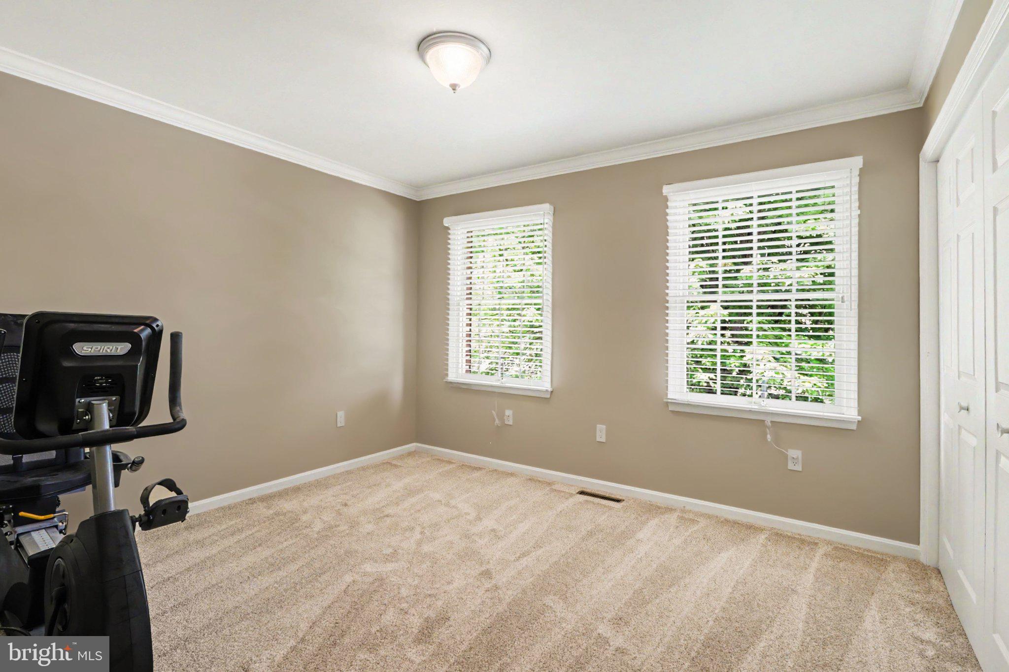 WESTBURY - Residential