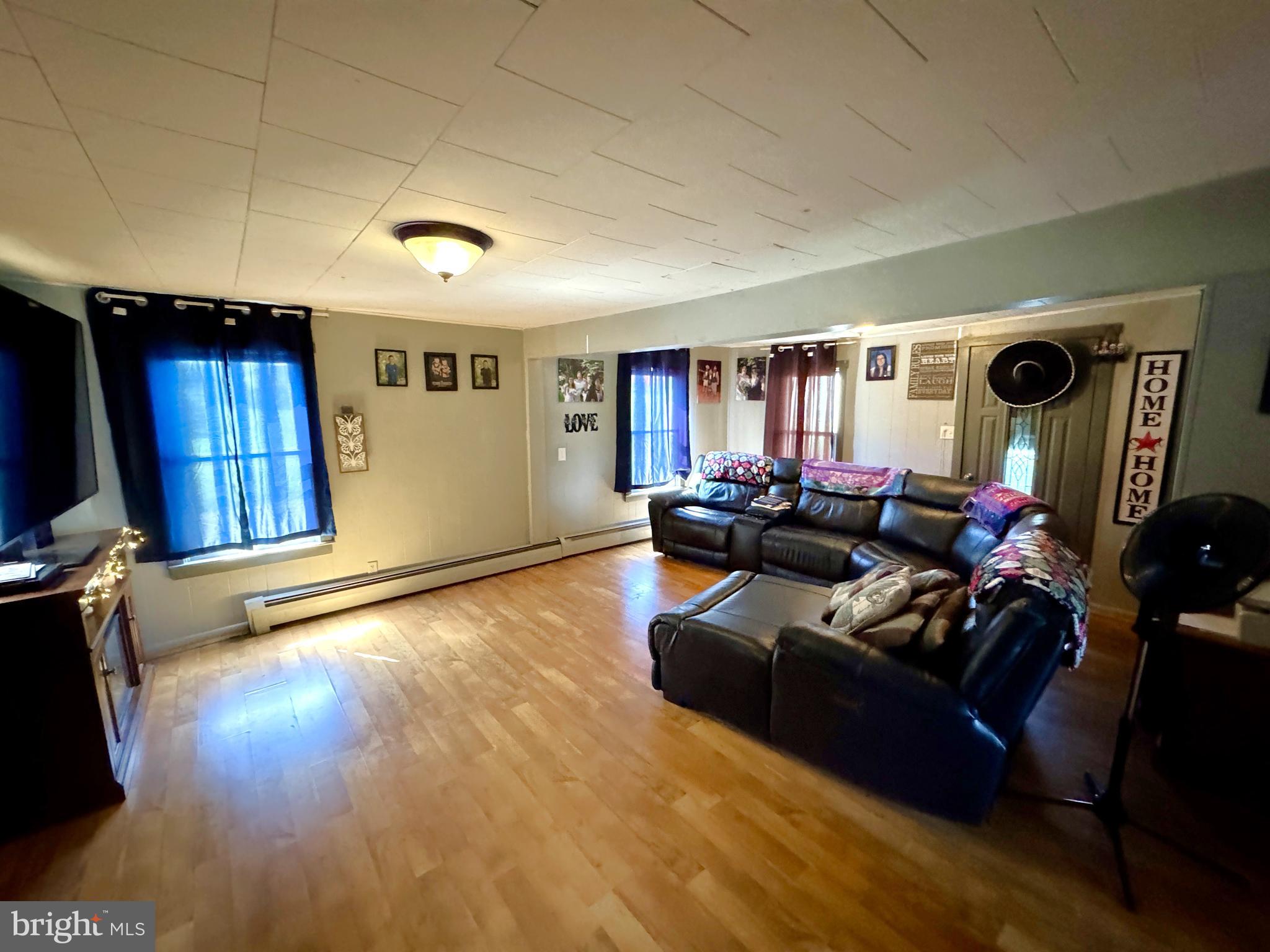 WINDSOR TWP - Residential