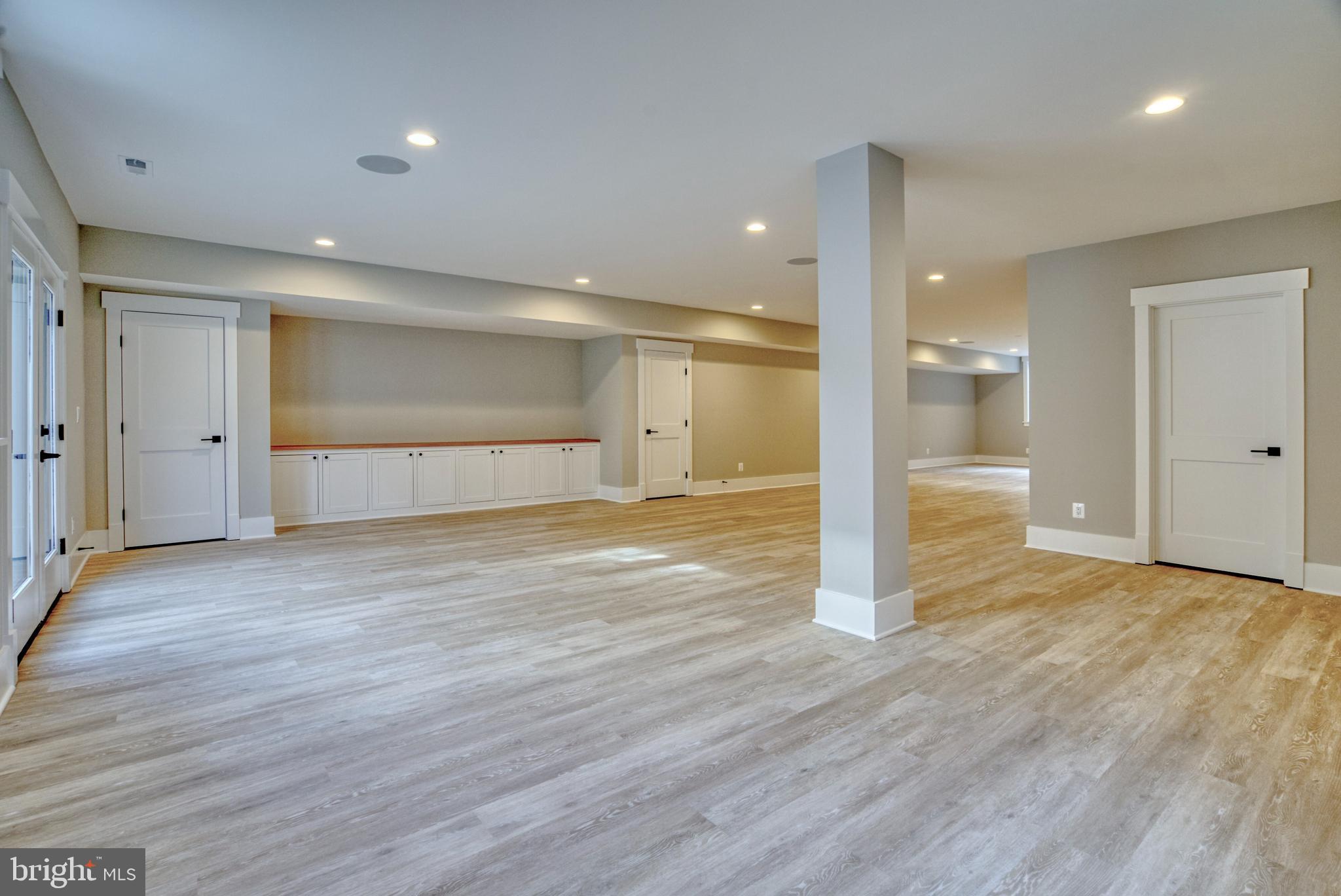 BROYHILLS MCLEAN ESTATES - Residential