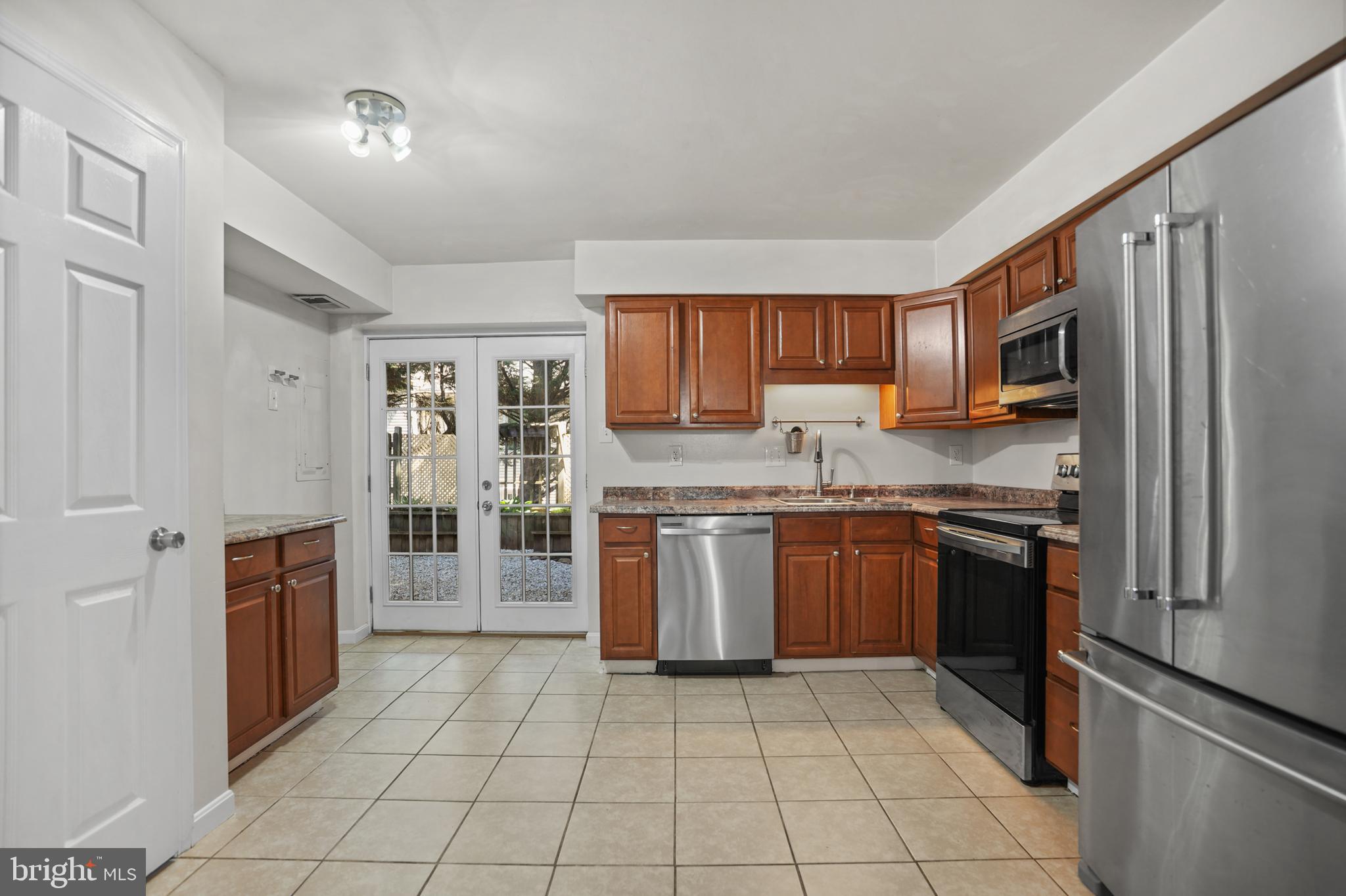 GREENCASTLE MANOR - Residential