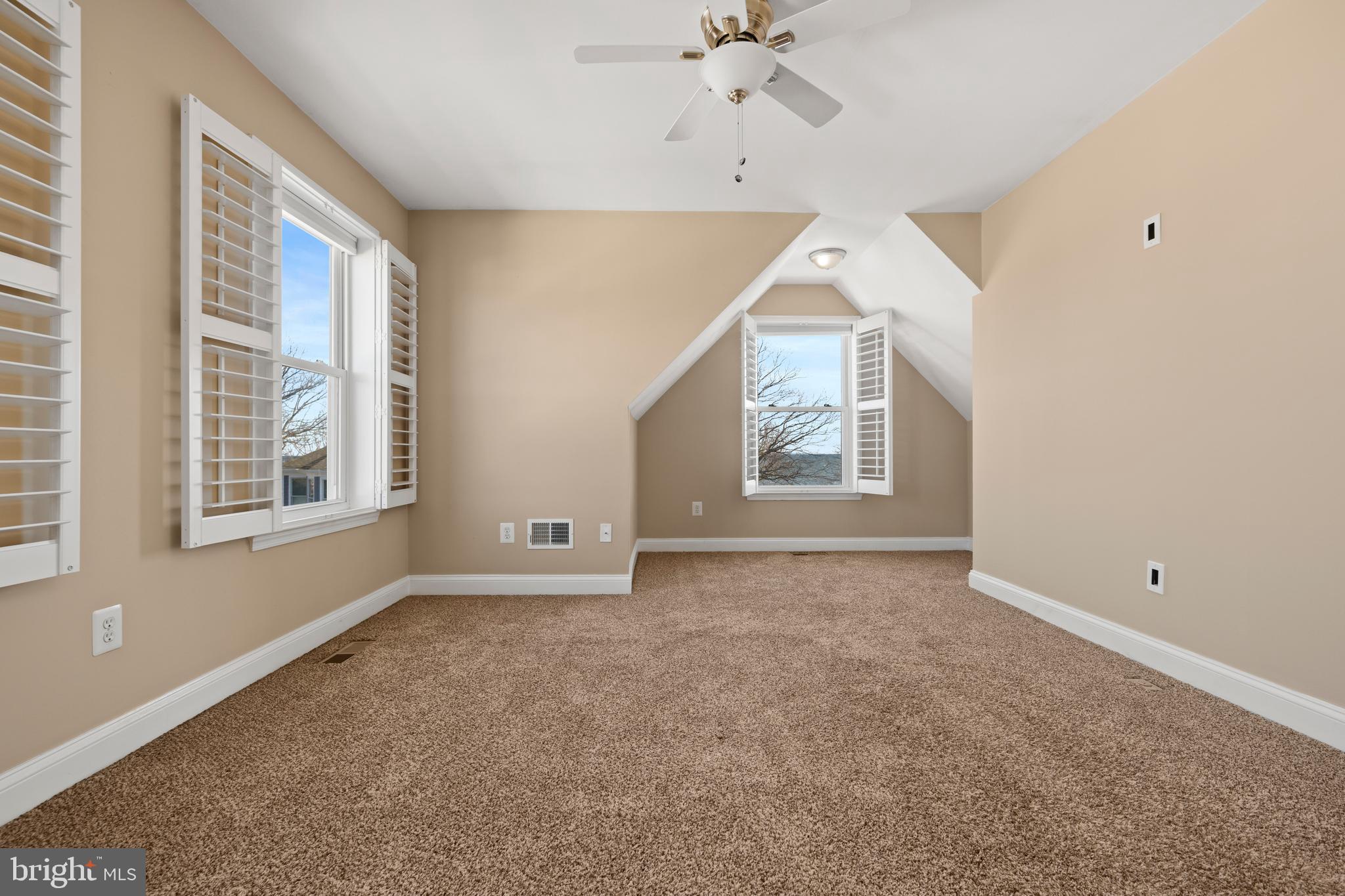 BAYCREST - Residential
