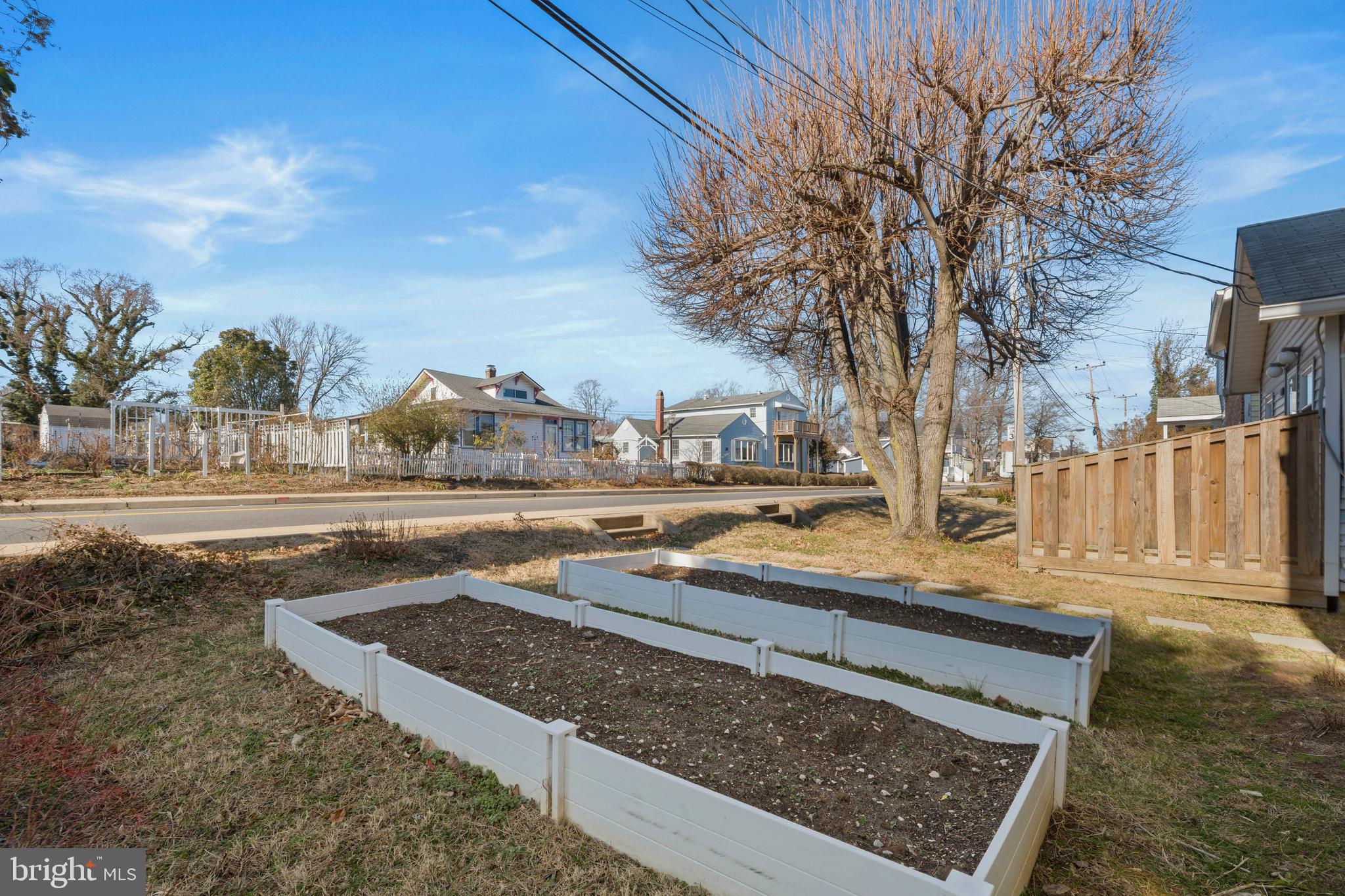 BAYCREST - Residential