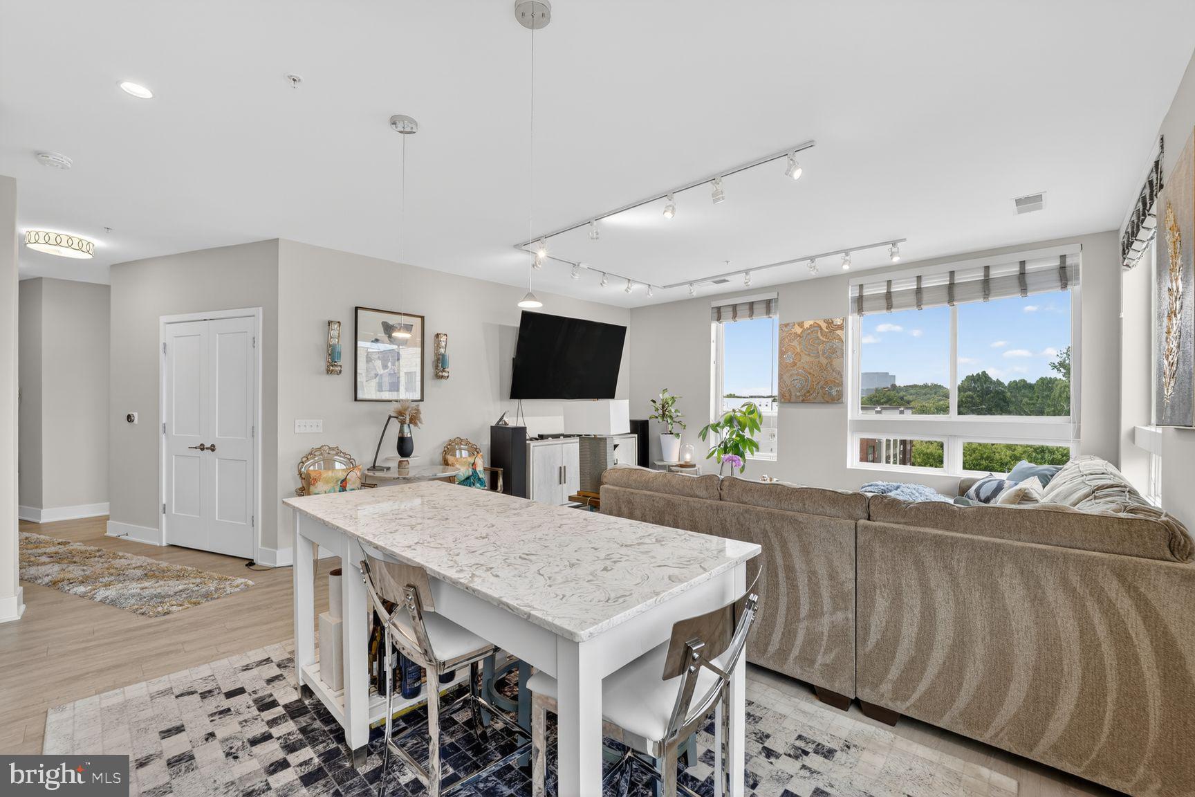 NATIONAL HARBOR - Residential
