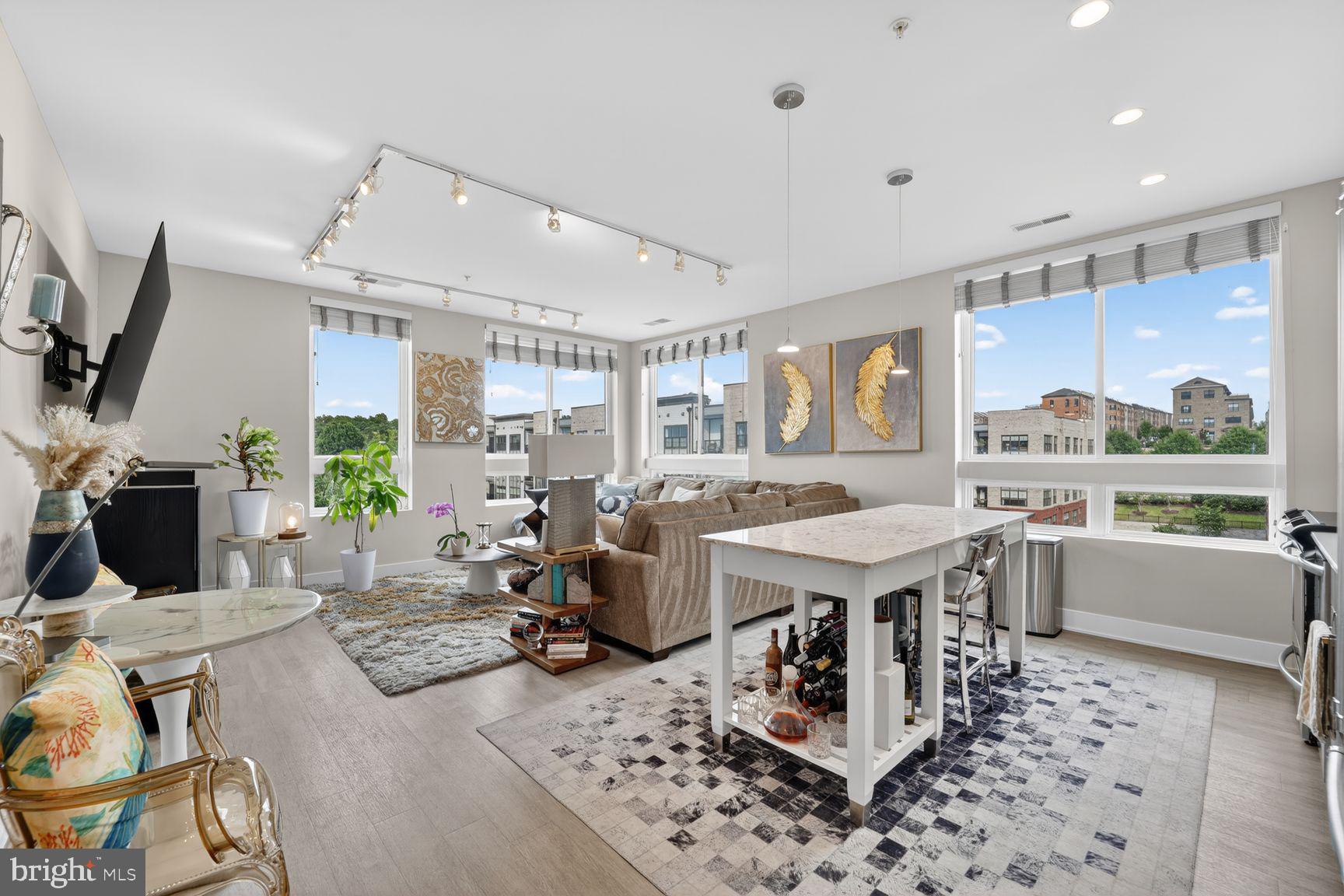 NATIONAL HARBOR - Residential