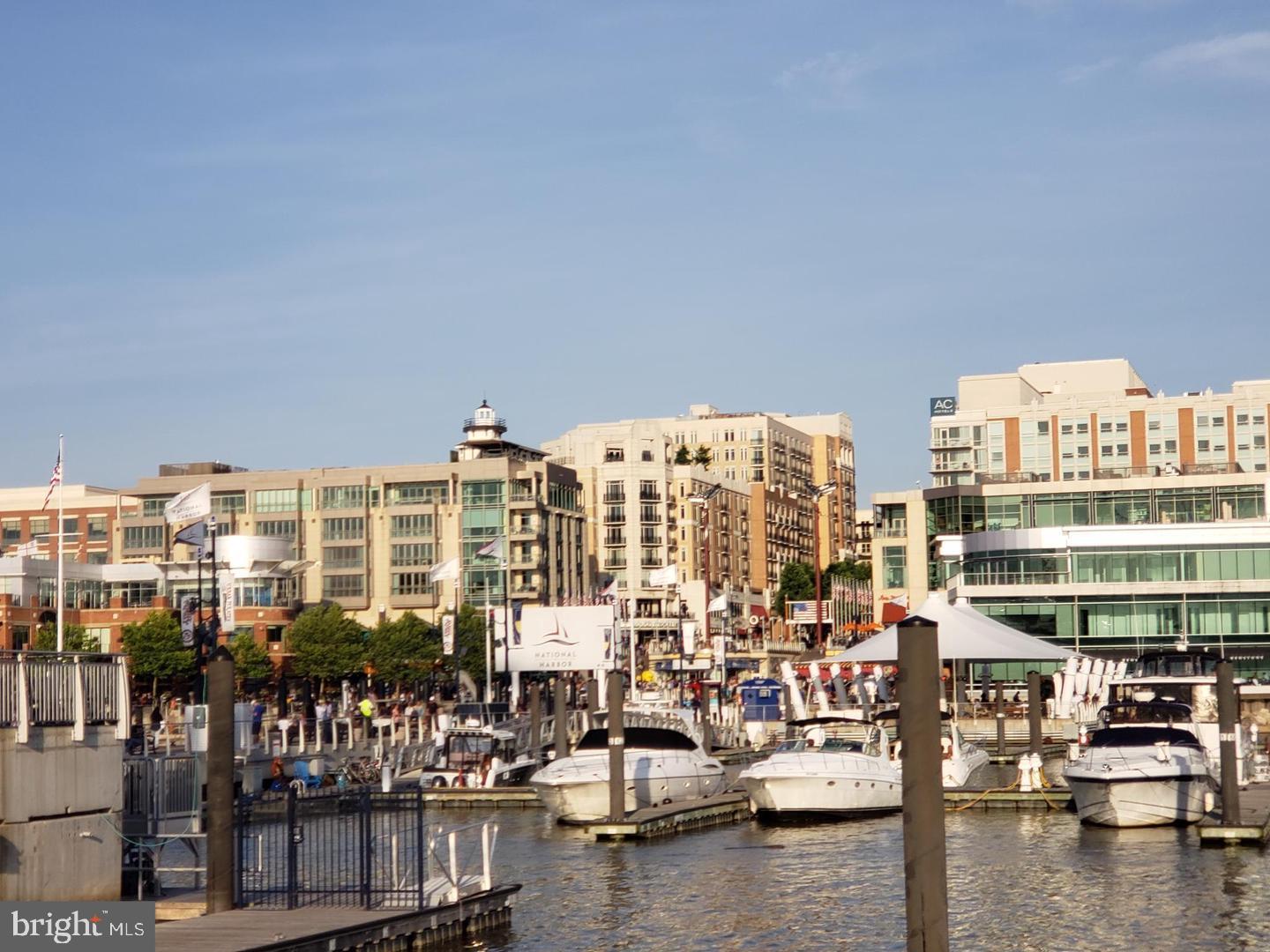 NATIONAL HARBOR - Residential