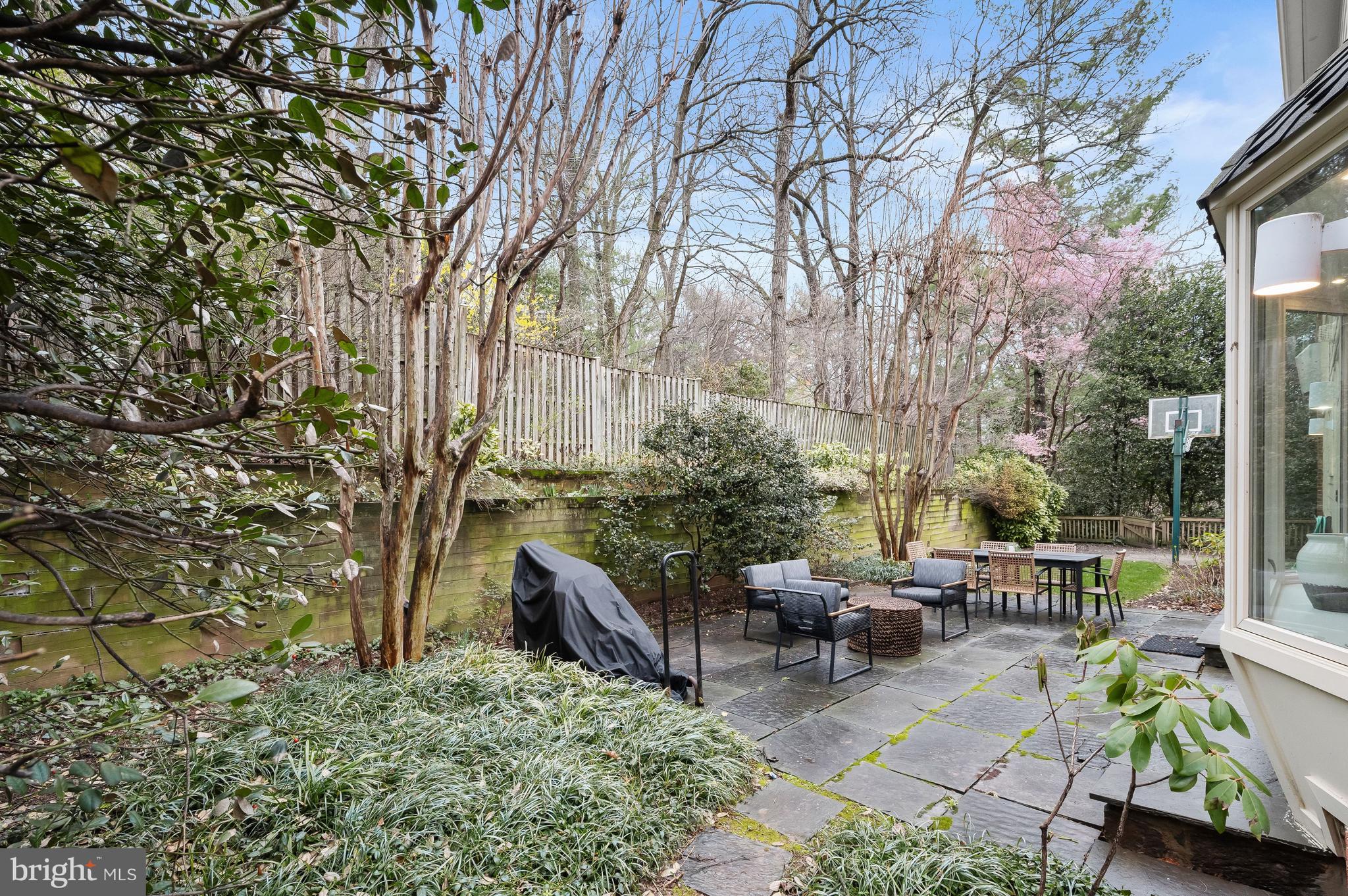 LOCUST RIDGE - Residential