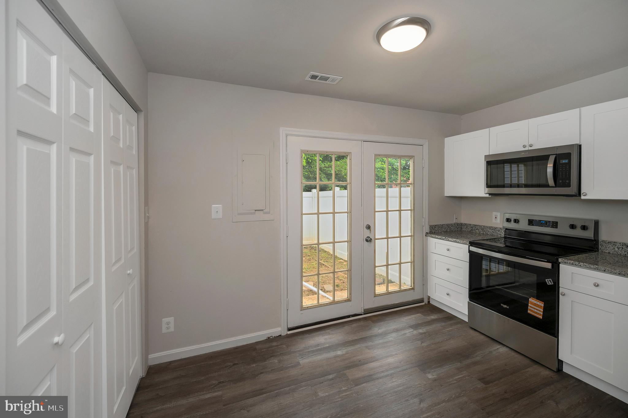 STAFFORD MEADOWS - Residential