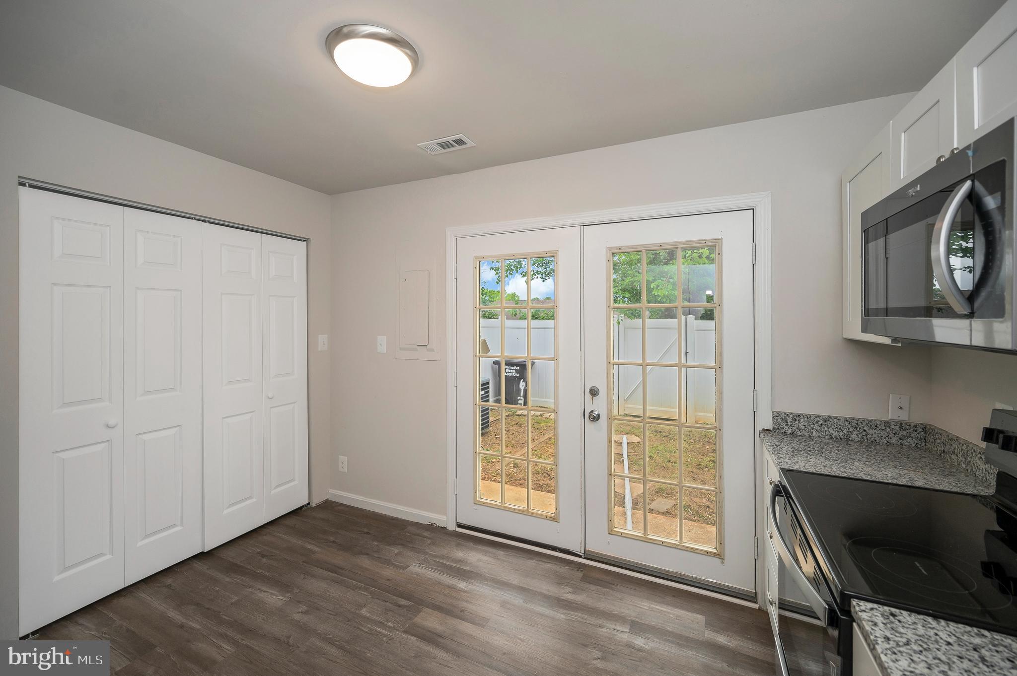 STAFFORD MEADOWS - Residential