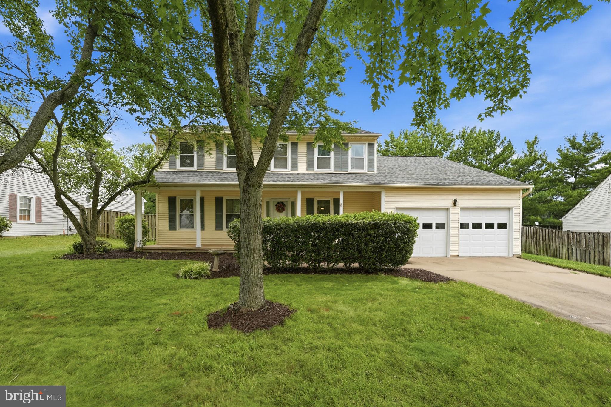 COUNTRY PLACE - Residential