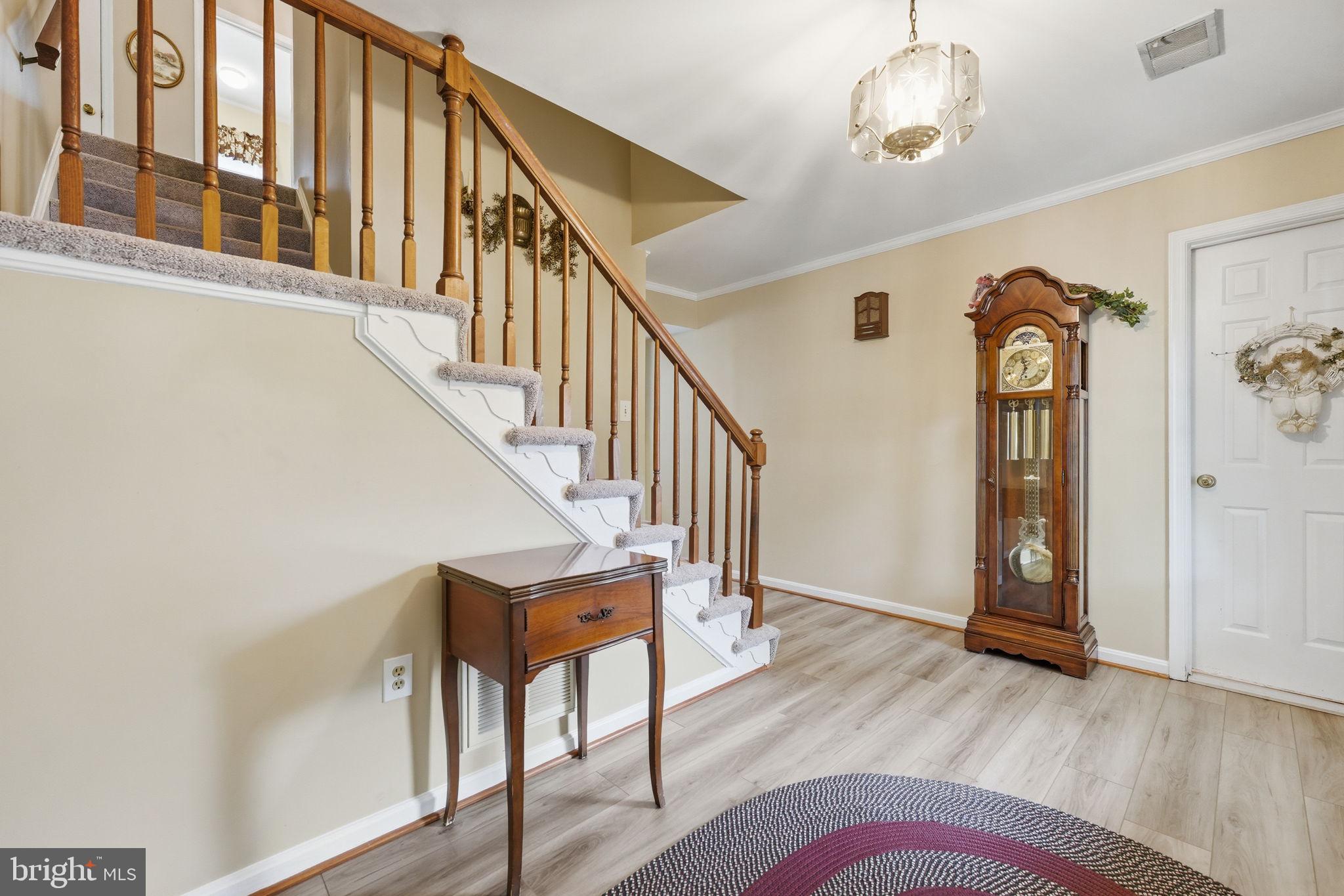 COUNTRY PLACE - Residential