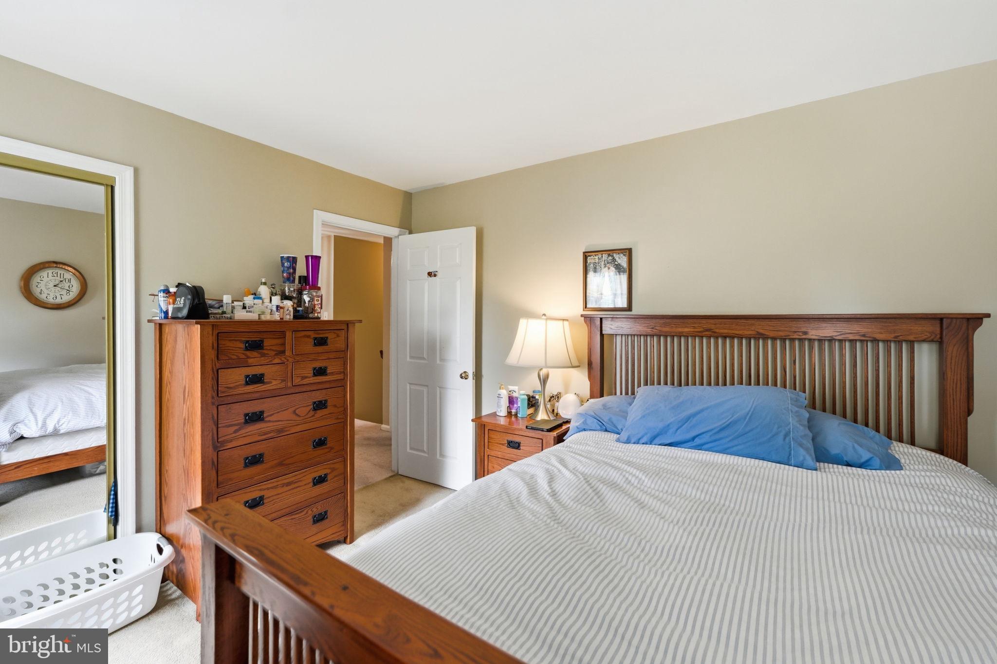 COUNTRY PLACE - Residential