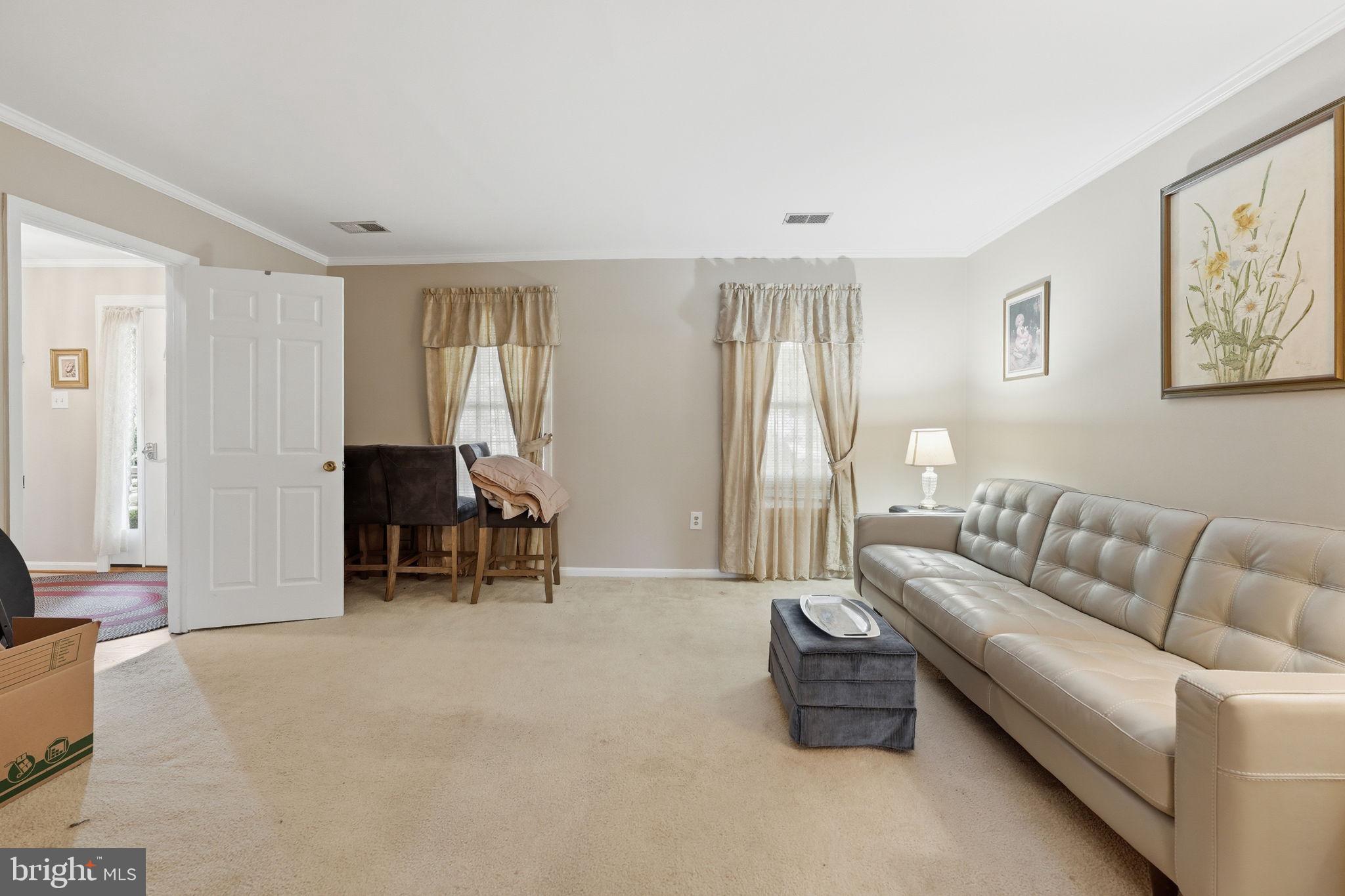 COUNTRY PLACE - Residential