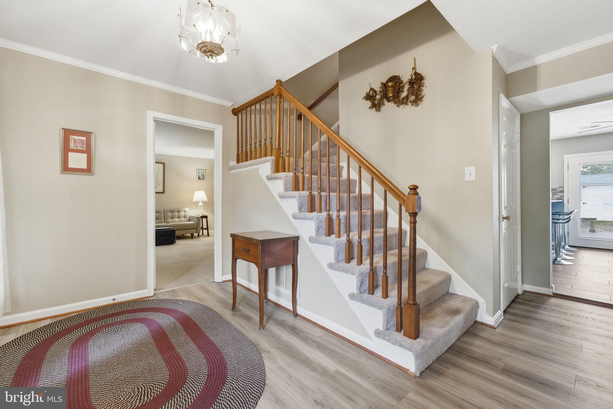 COUNTRY PLACE - Residential