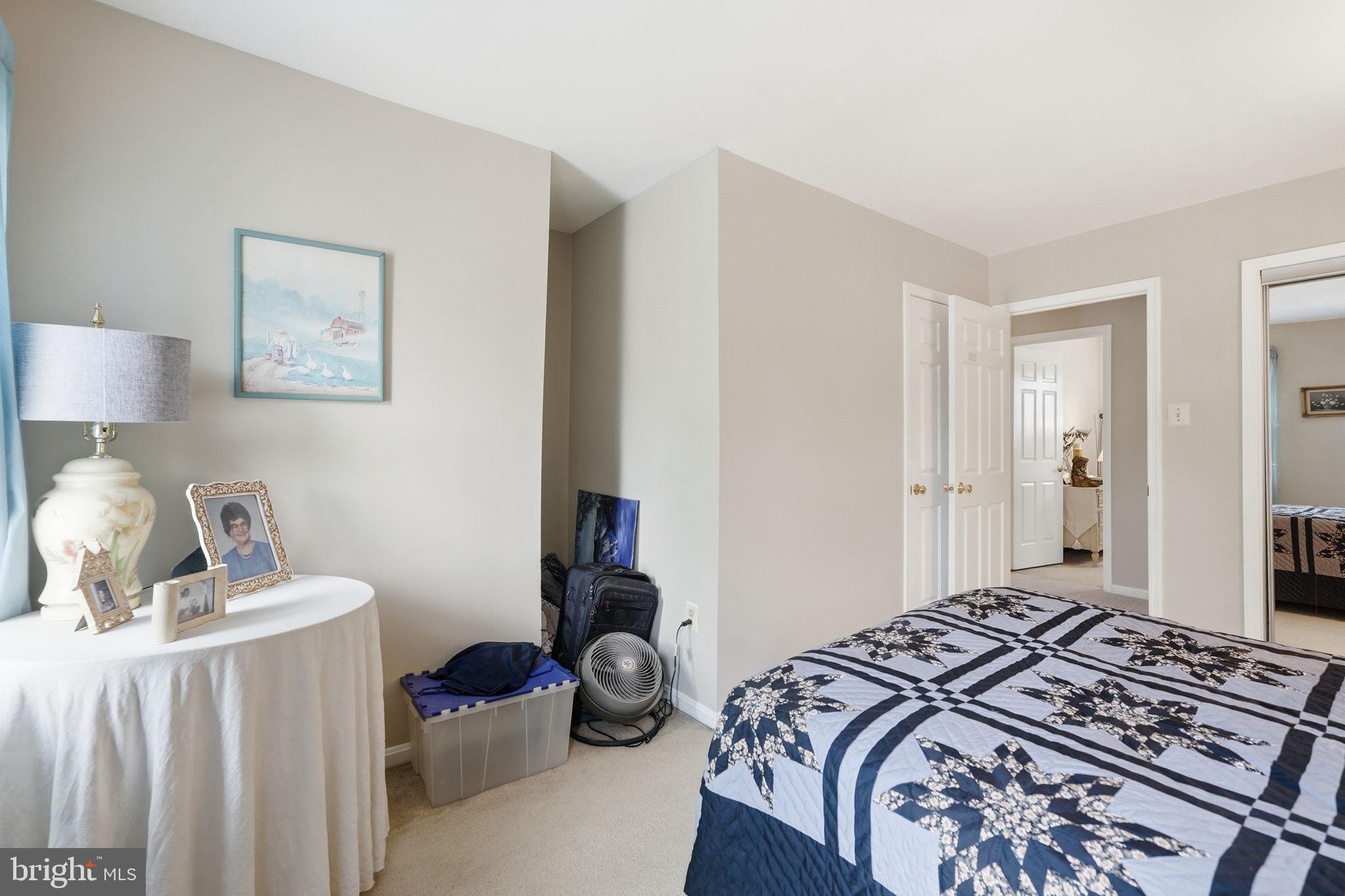 COUNTRY PLACE - Residential