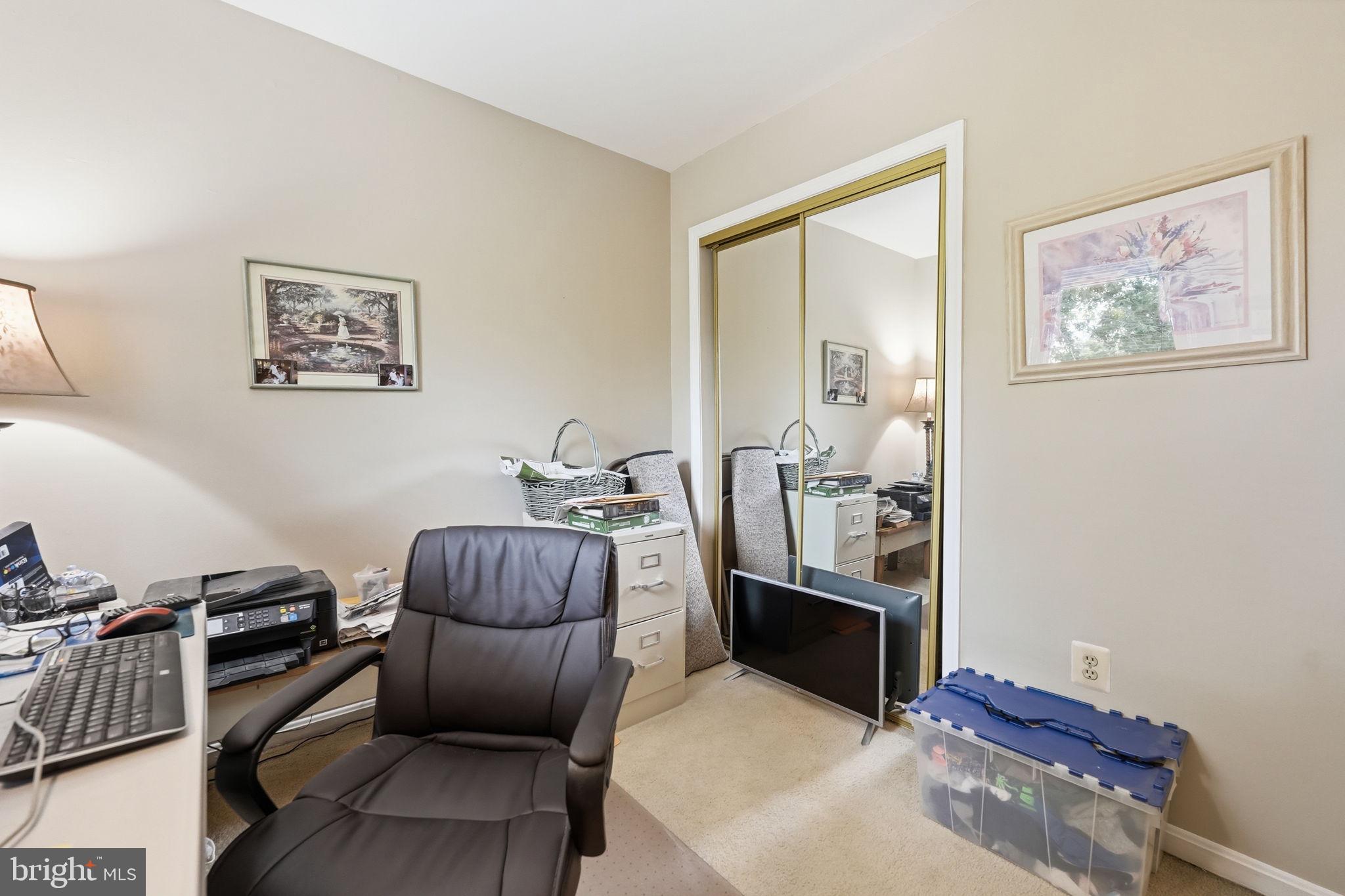 COUNTRY PLACE - Residential