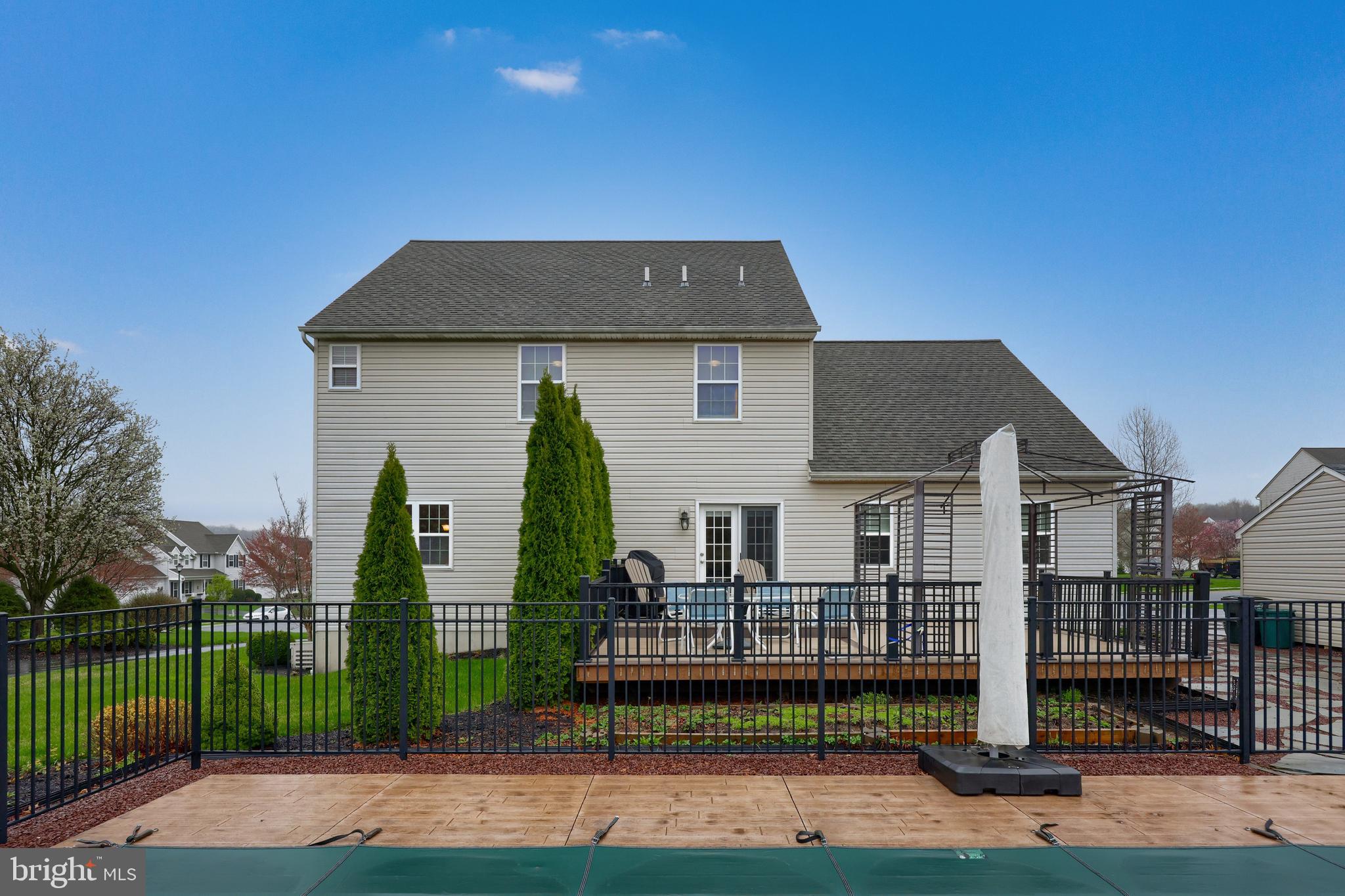 HILLS OF WATERFORD - Residential