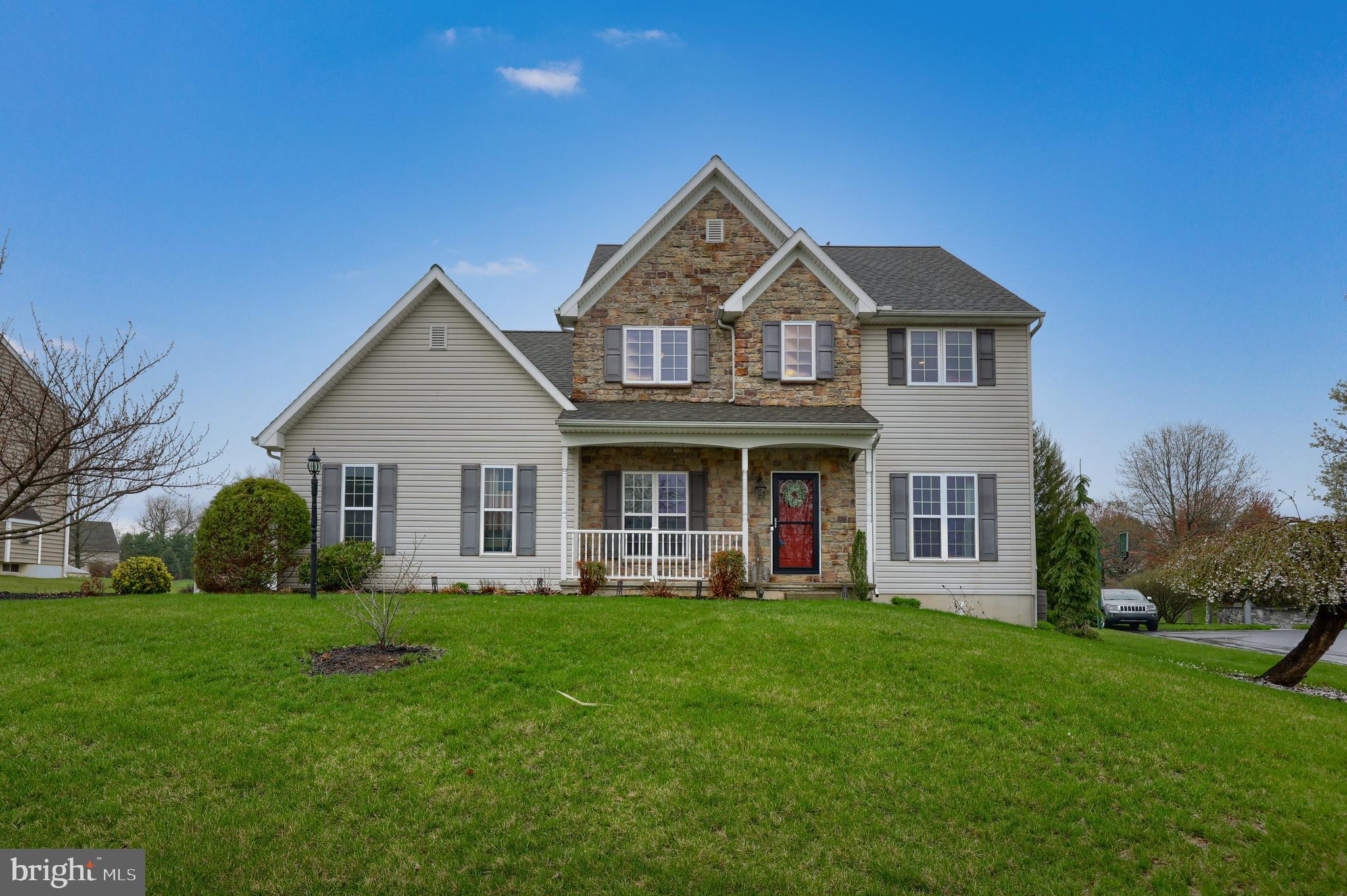 HILLS OF WATERFORD - Residential